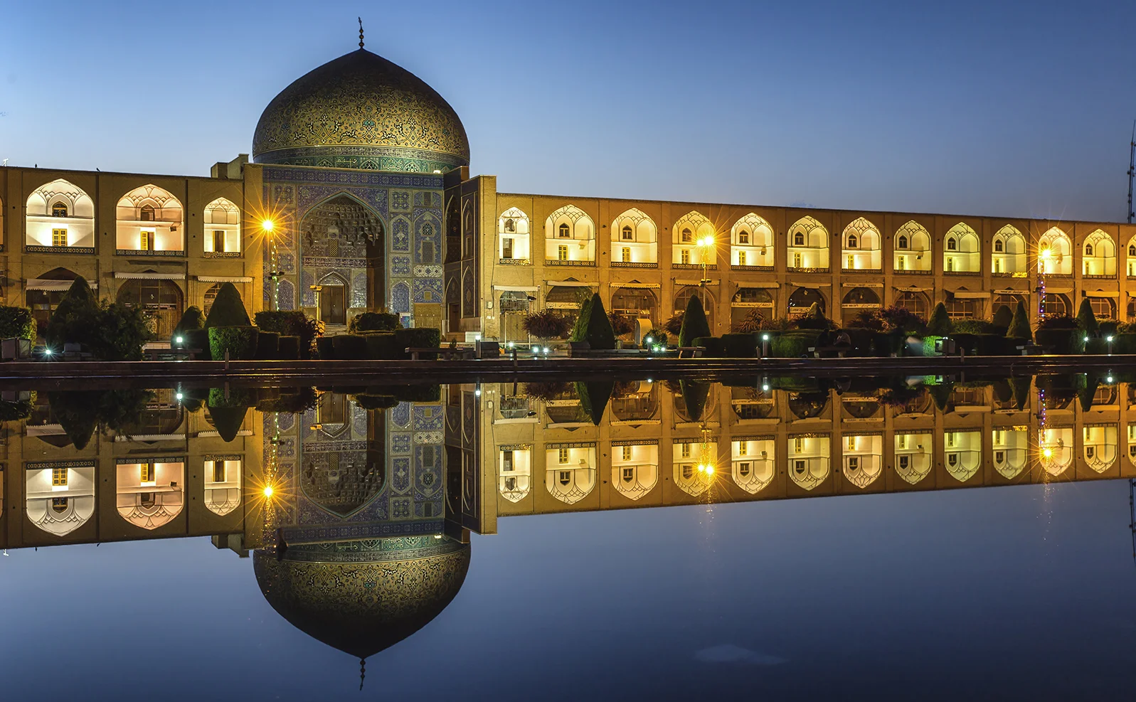Mosque-Isfahan.jpg