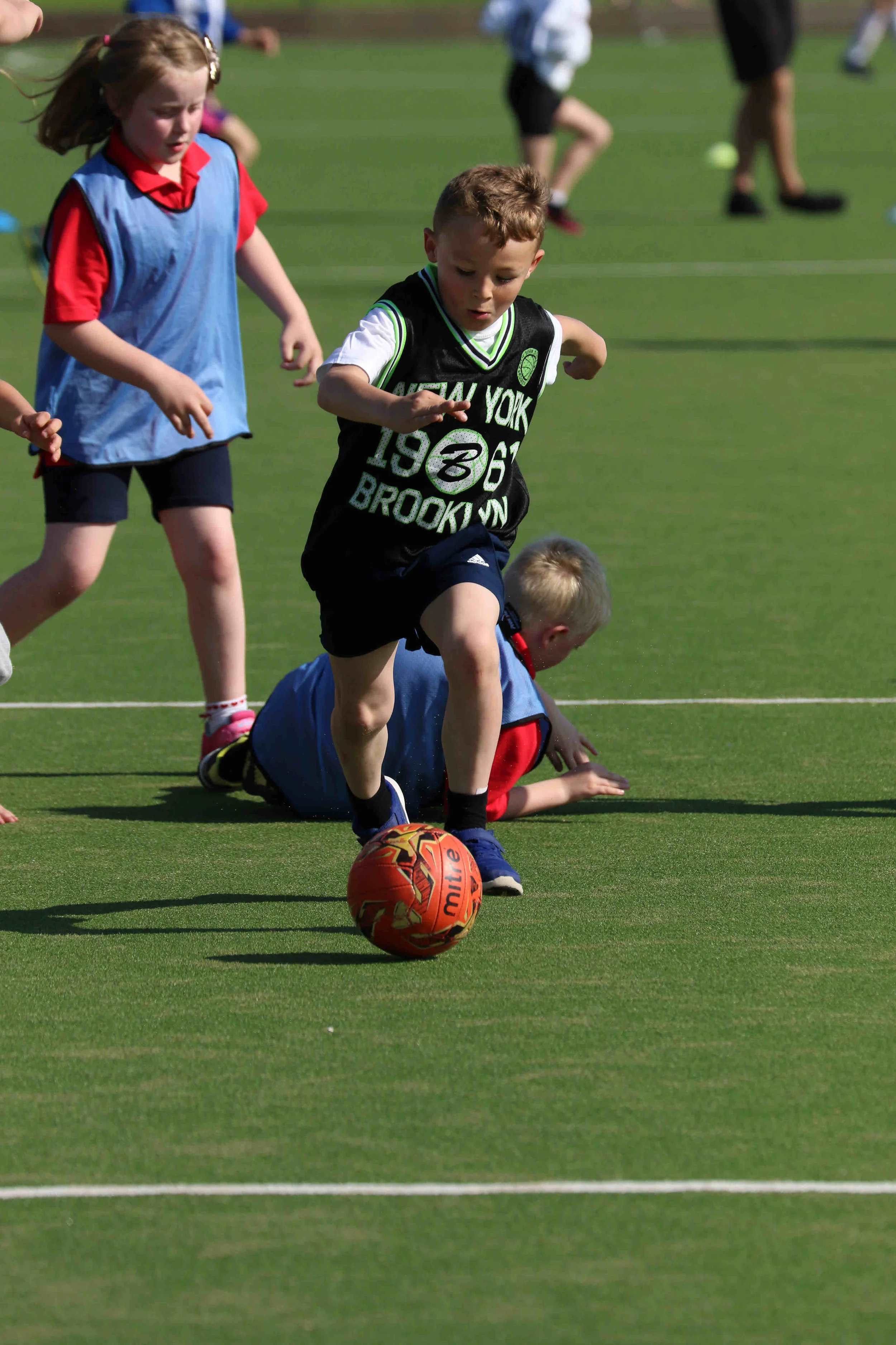Jez Horsley Football @ Crofton Academy With Year 1&2, 3&4 and 5&6 teams from Crofton Juniors, Sharlston, Walton, Shay Lane and Crofton Infants. A fantatic event with great photos @ Jez Horsley Football