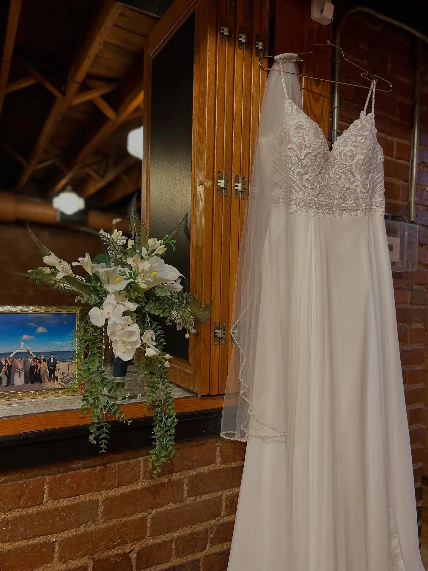 Do you know Roland&rsquo;s can meet your every on site catering need? From this wedding for 140 or a board meeting for 25.  Call Justin for information.
