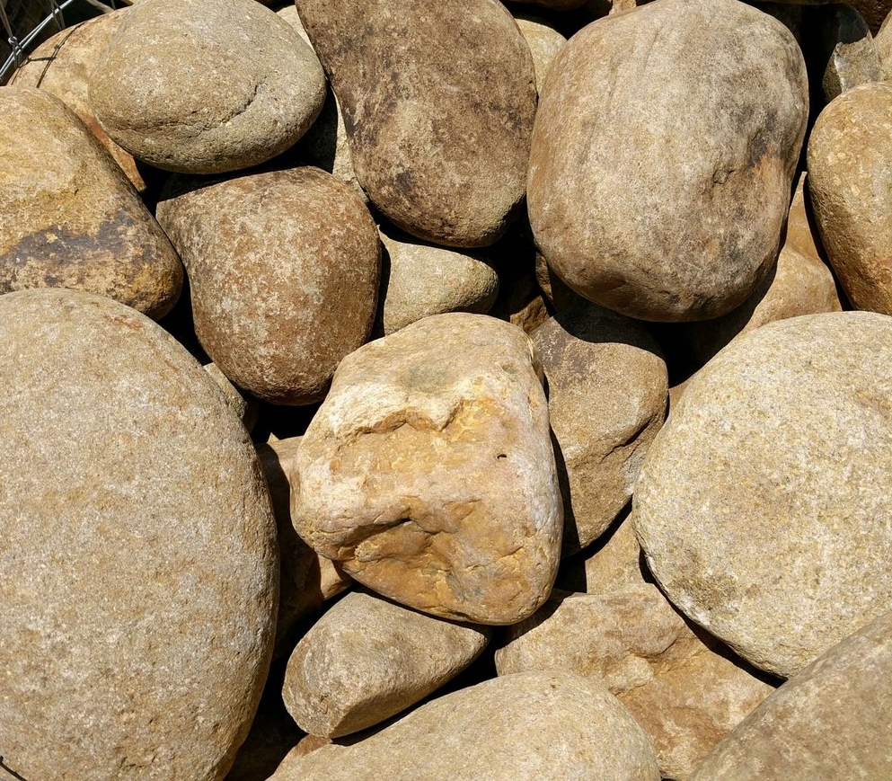 River Rock 6" - 14" Pallet