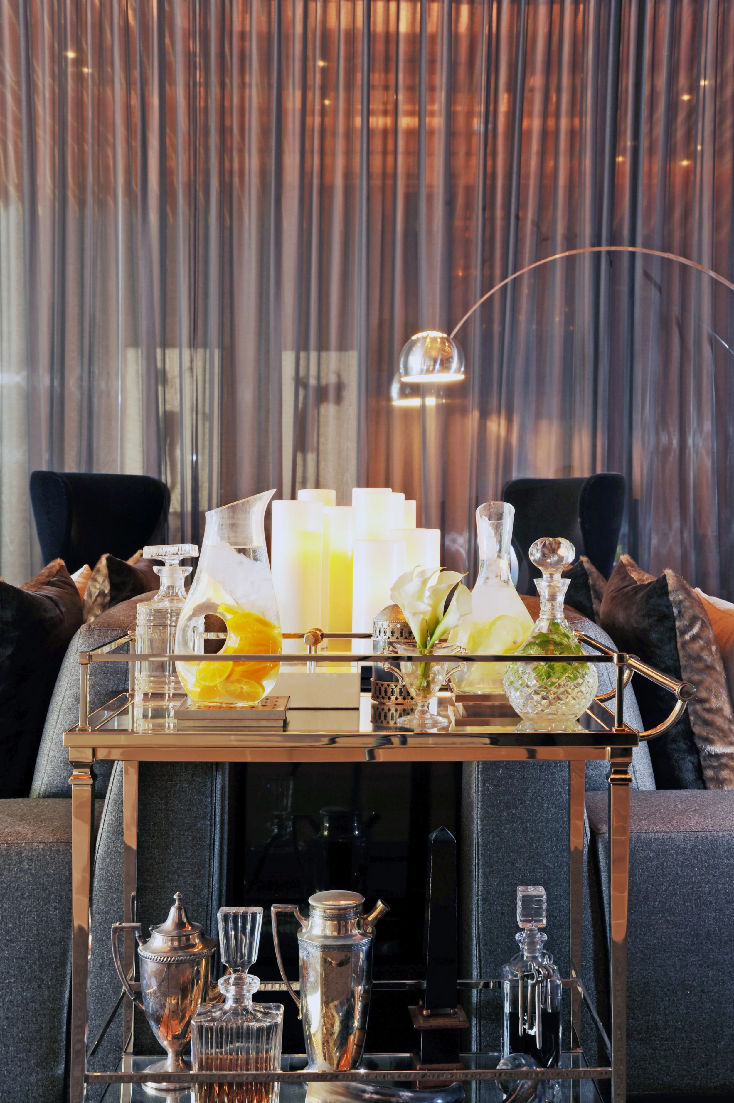 989658032_lobby 6.jpeg