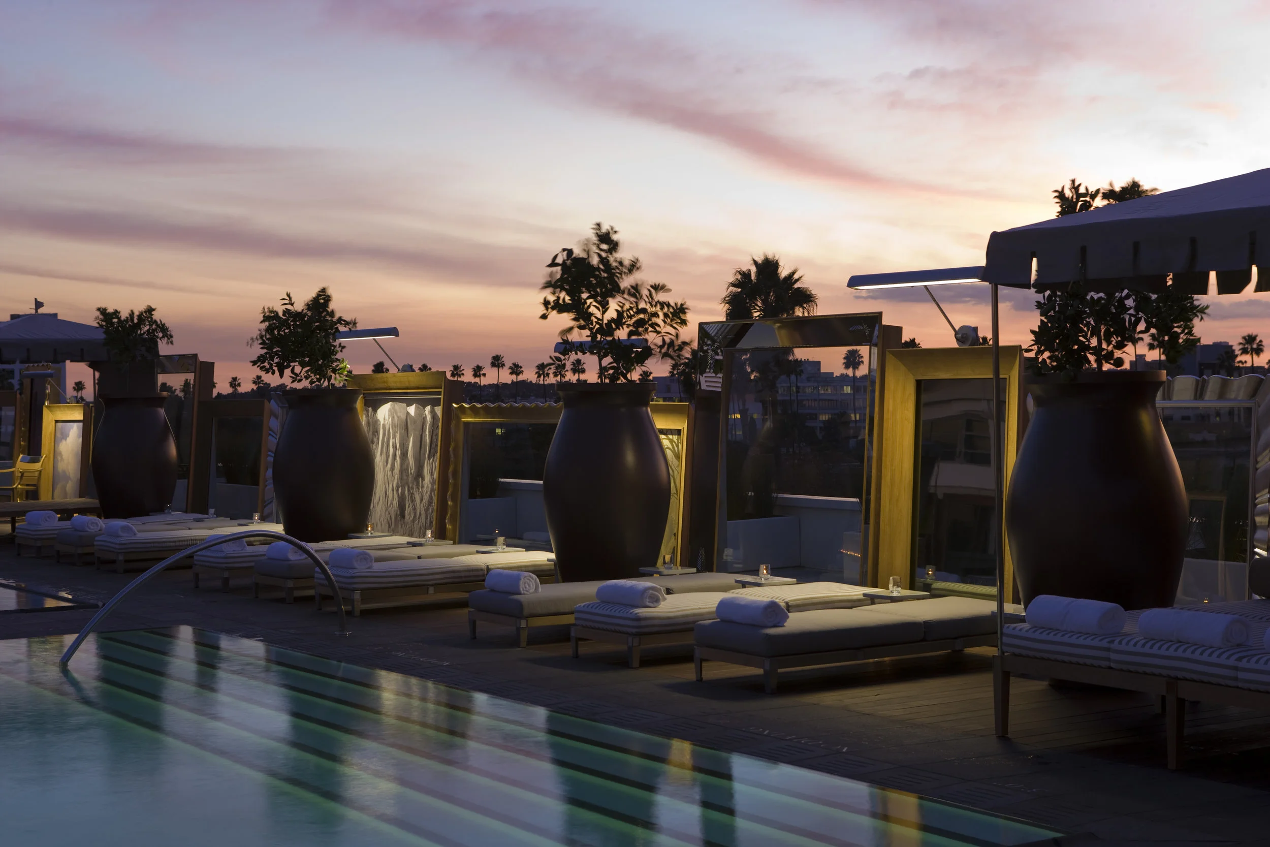SLS_PoolDeck_9383.jpg