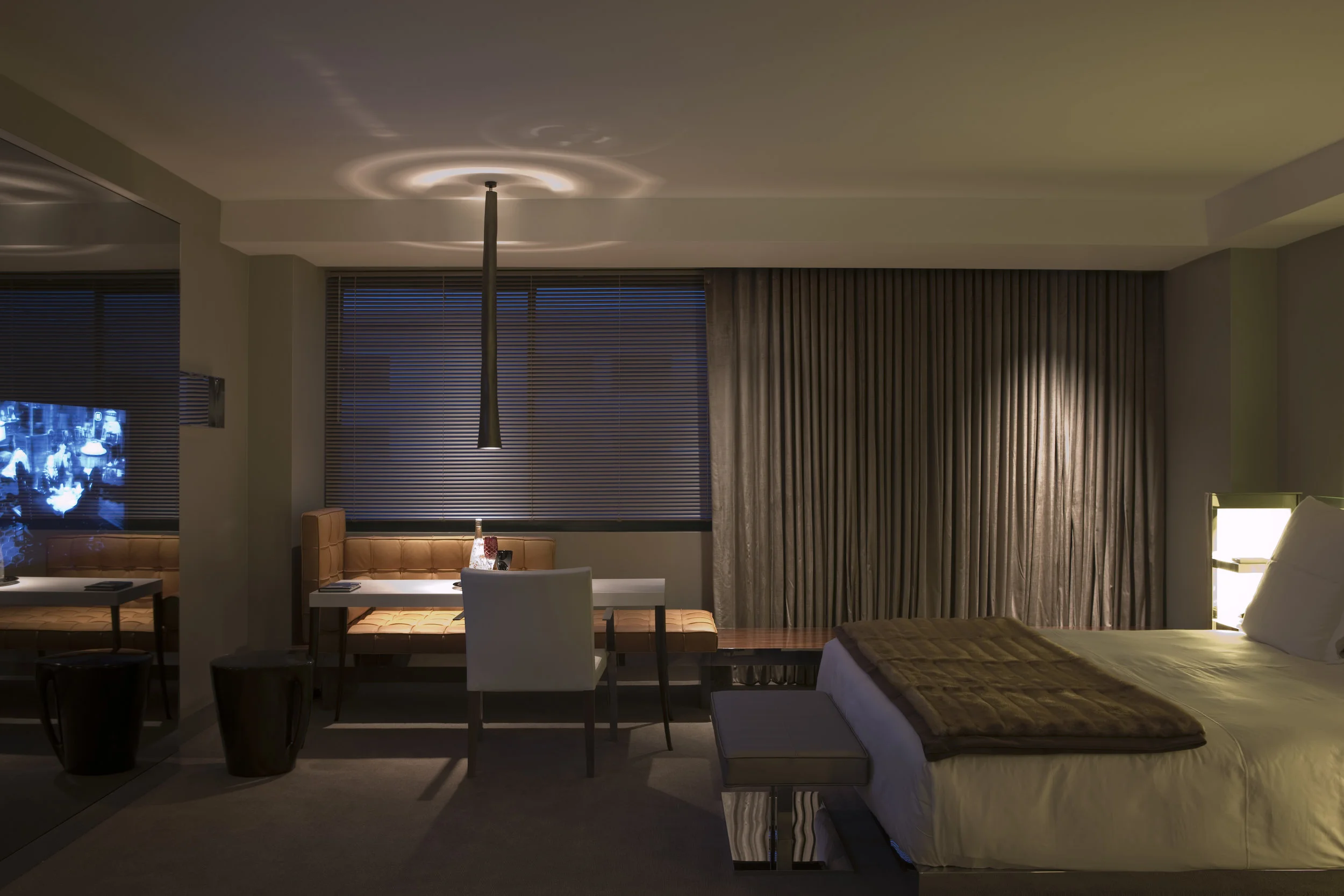 SLS_GuestRoom_LifestyleSuite_8389A.jpg
