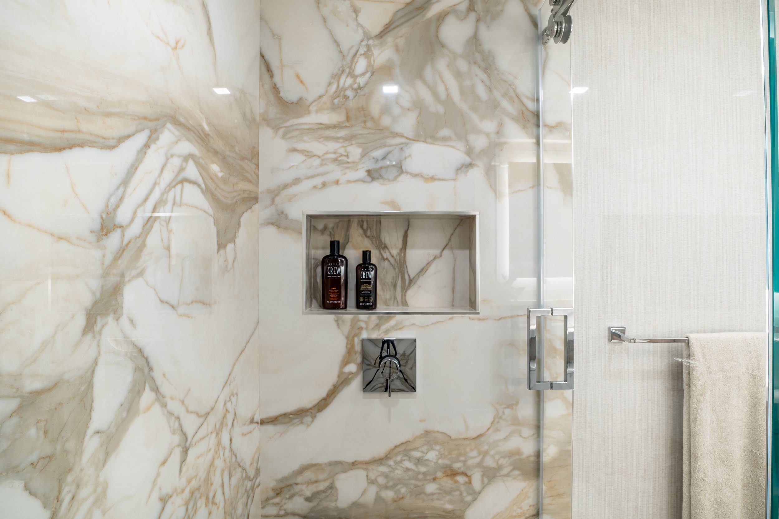 Guest Bathroom 04.jpg