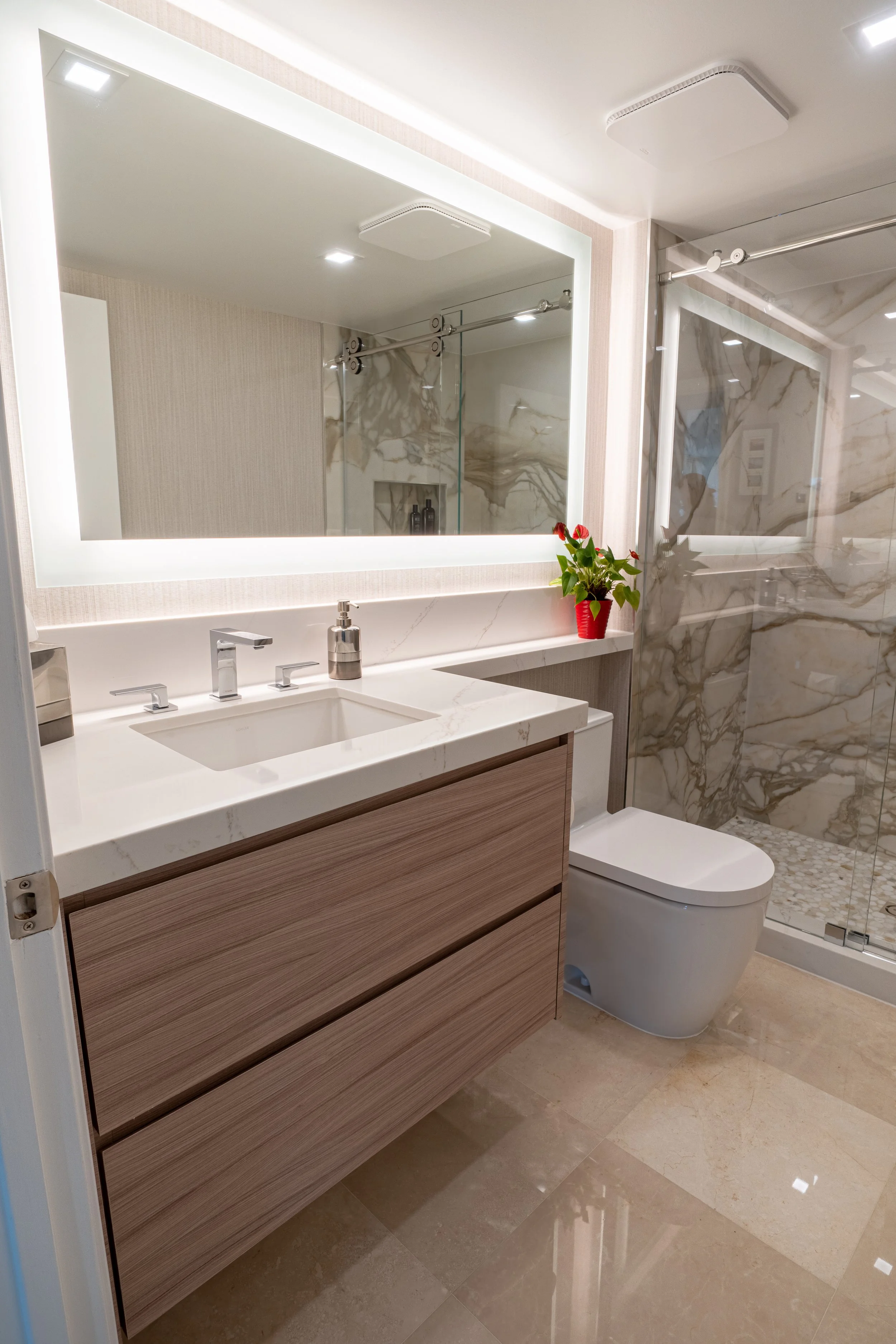 Guest Bathroom 02.jpg
