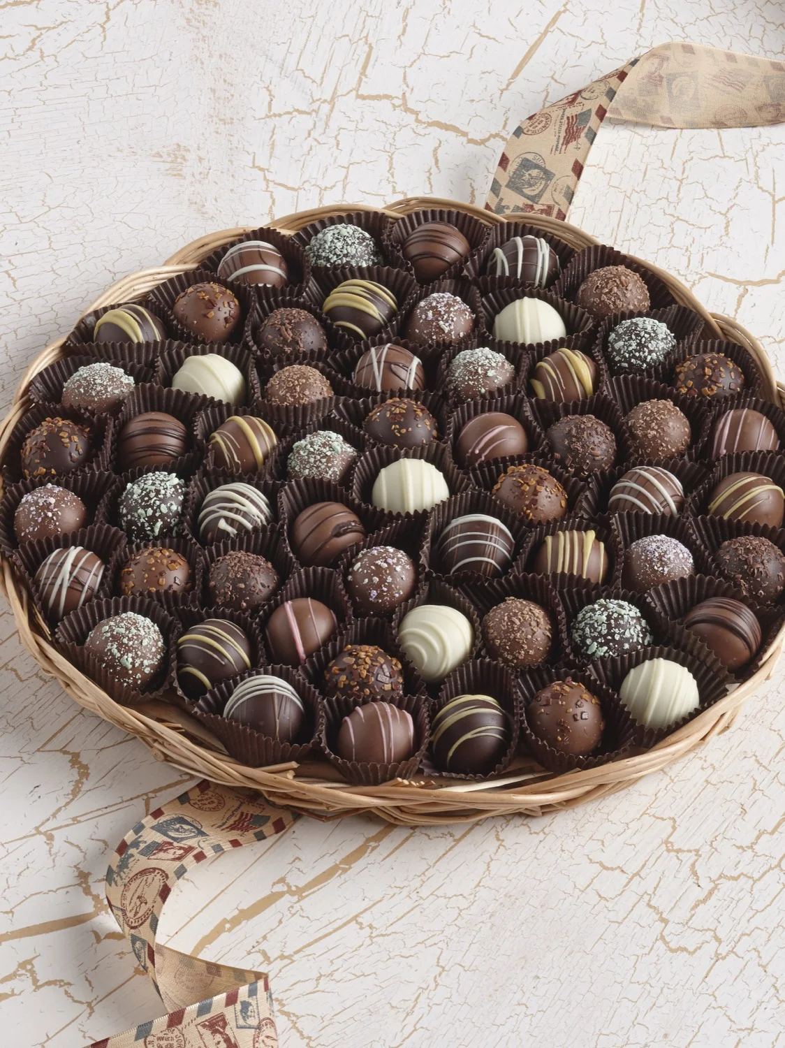 ASSORTED CHOCOLATE TRAY