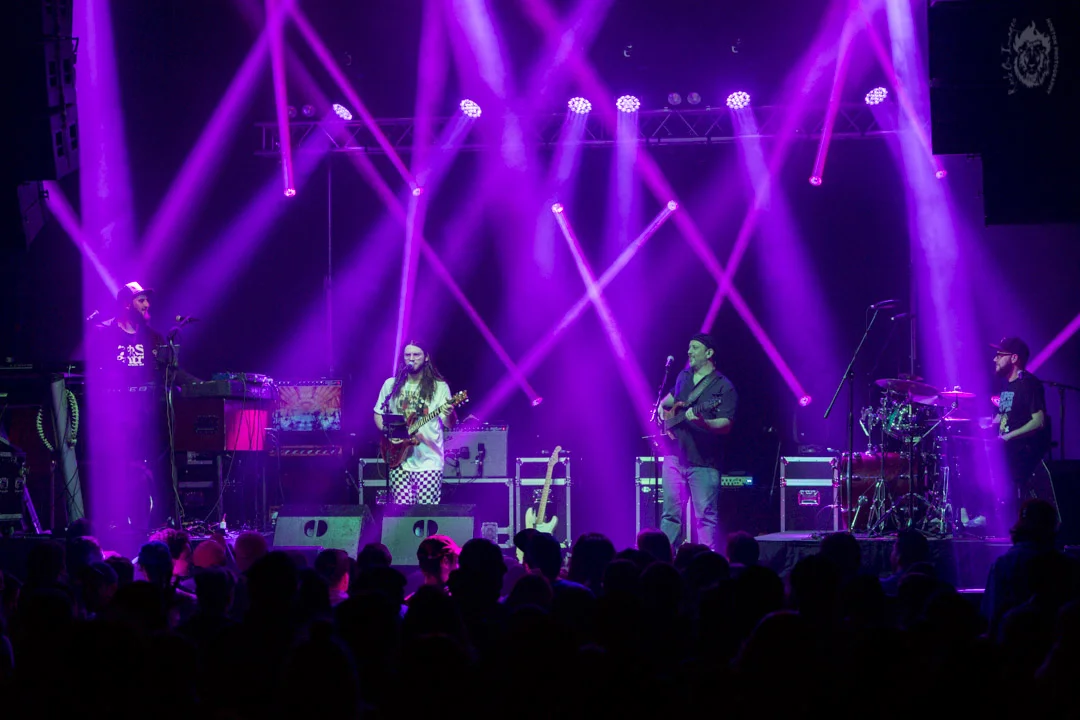 Pink Talking Fish, the Pink Floyd/Talking Heads/Phish tribute band play Bird & Betty’s on August 16. Photo Horton.