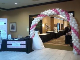Arch for Brides against breast cancer.jpg