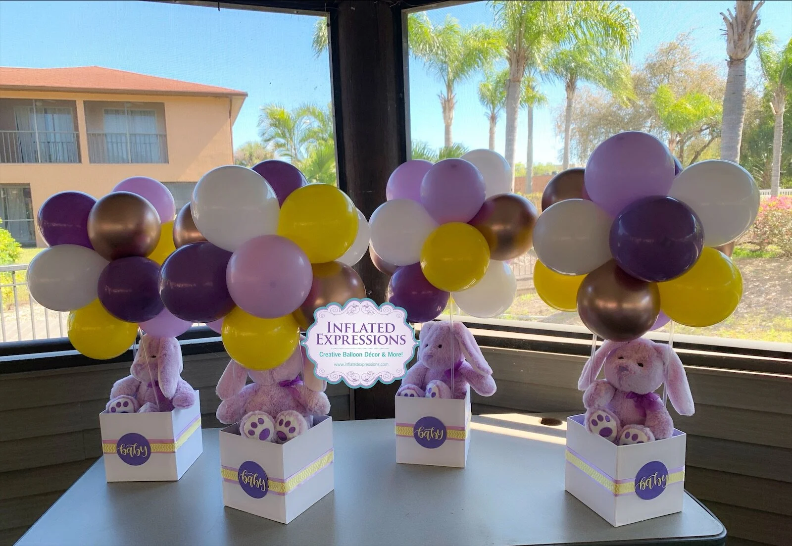 teddy bear balloon centerpiece