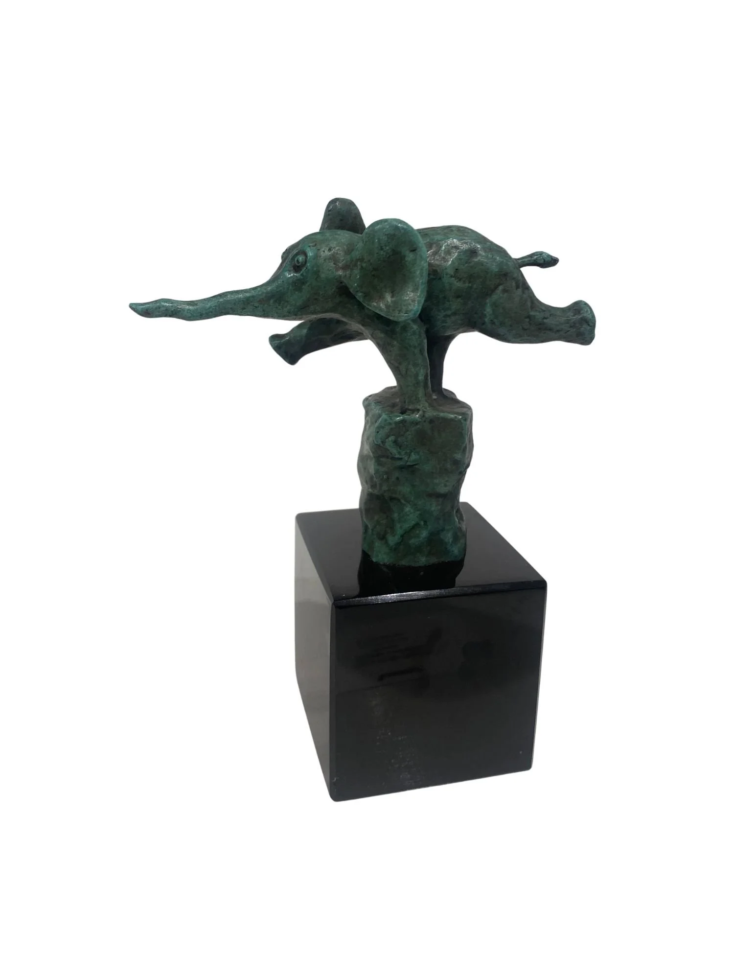 "Elefante corriendo"