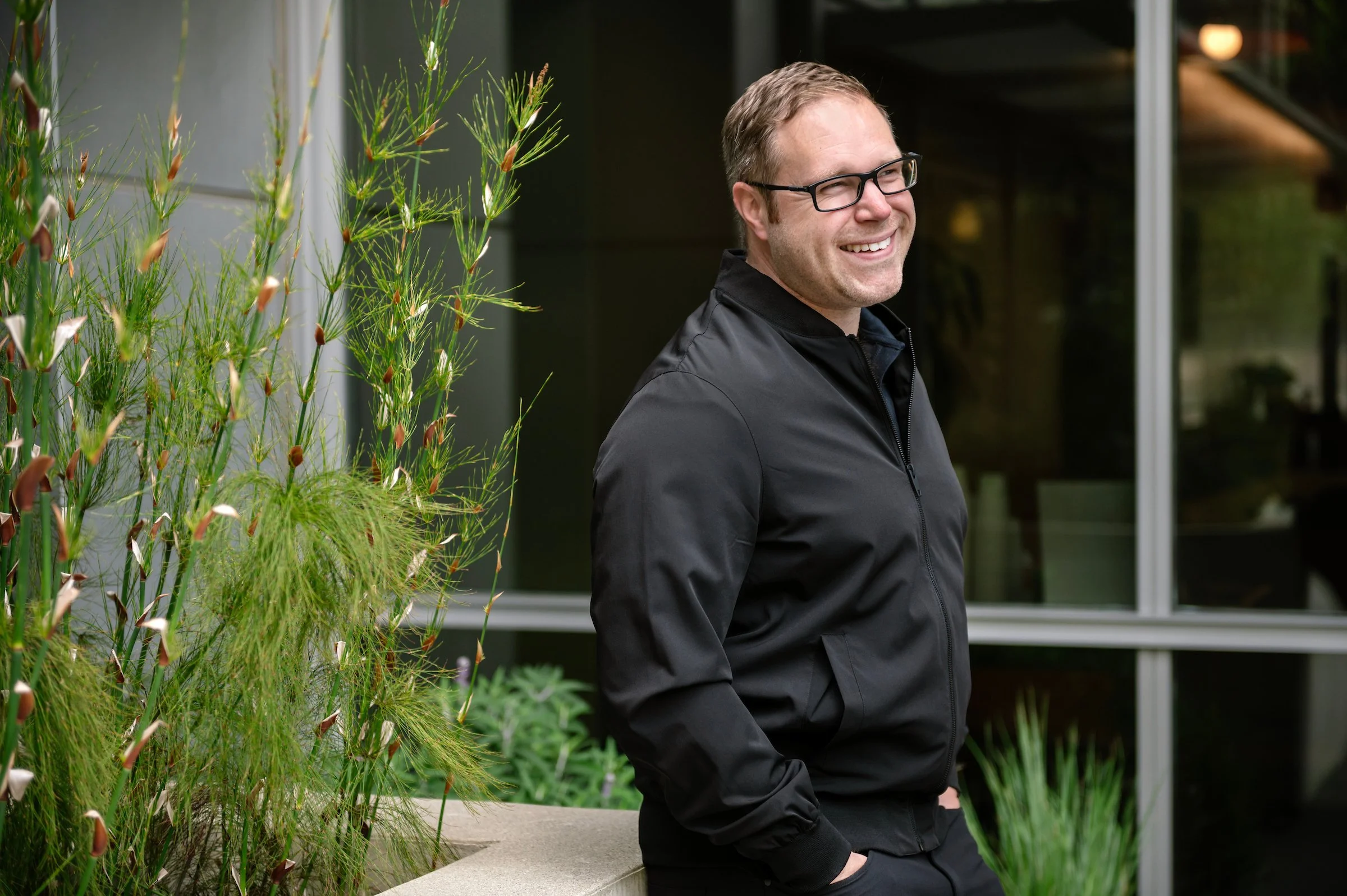  Work generated as a staff photographer for Gladstone Institutes, a non-profit bio medical research institute. 