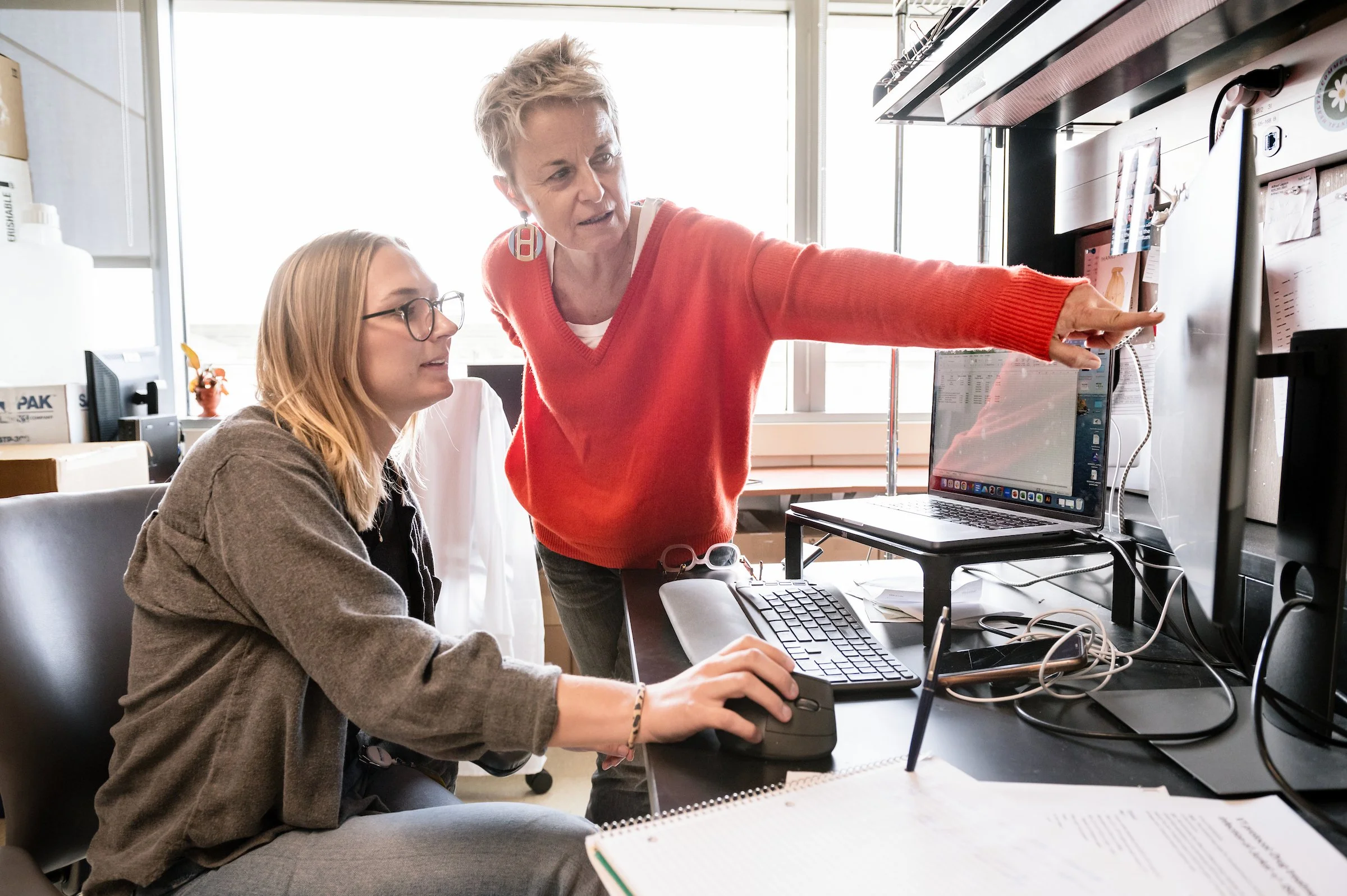  Work generated as a staff photographer for Gladstone Institutes, a non-profit bio medical research institute. 