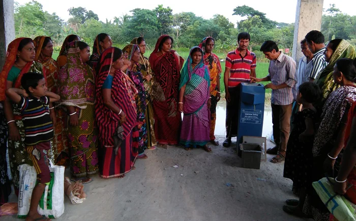 Our partner organization, LEDARS, leads a beneficiary training on BioSand Filter usage and maintenance. Everyone who wants a filter in their home must go through this training. 