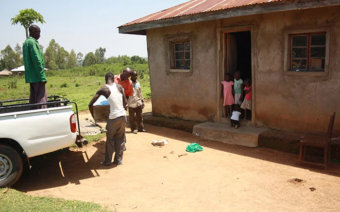 Our pilot project with the Amua Africa Project in Kenya added BioSand Filters into the homes of 100 families in 2016. 