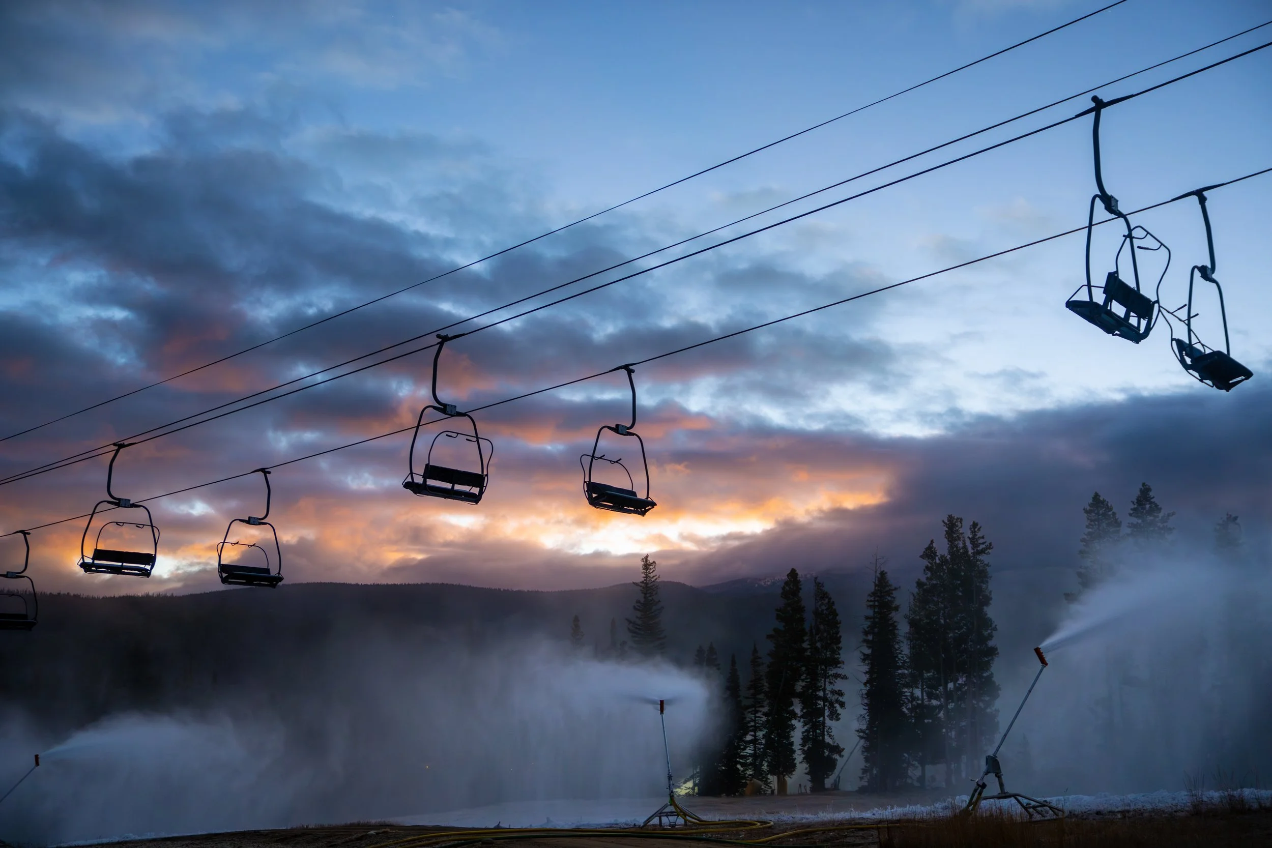 25_10_17_WP_NightSunriseSnowmaking_jburns-08727.jpg
