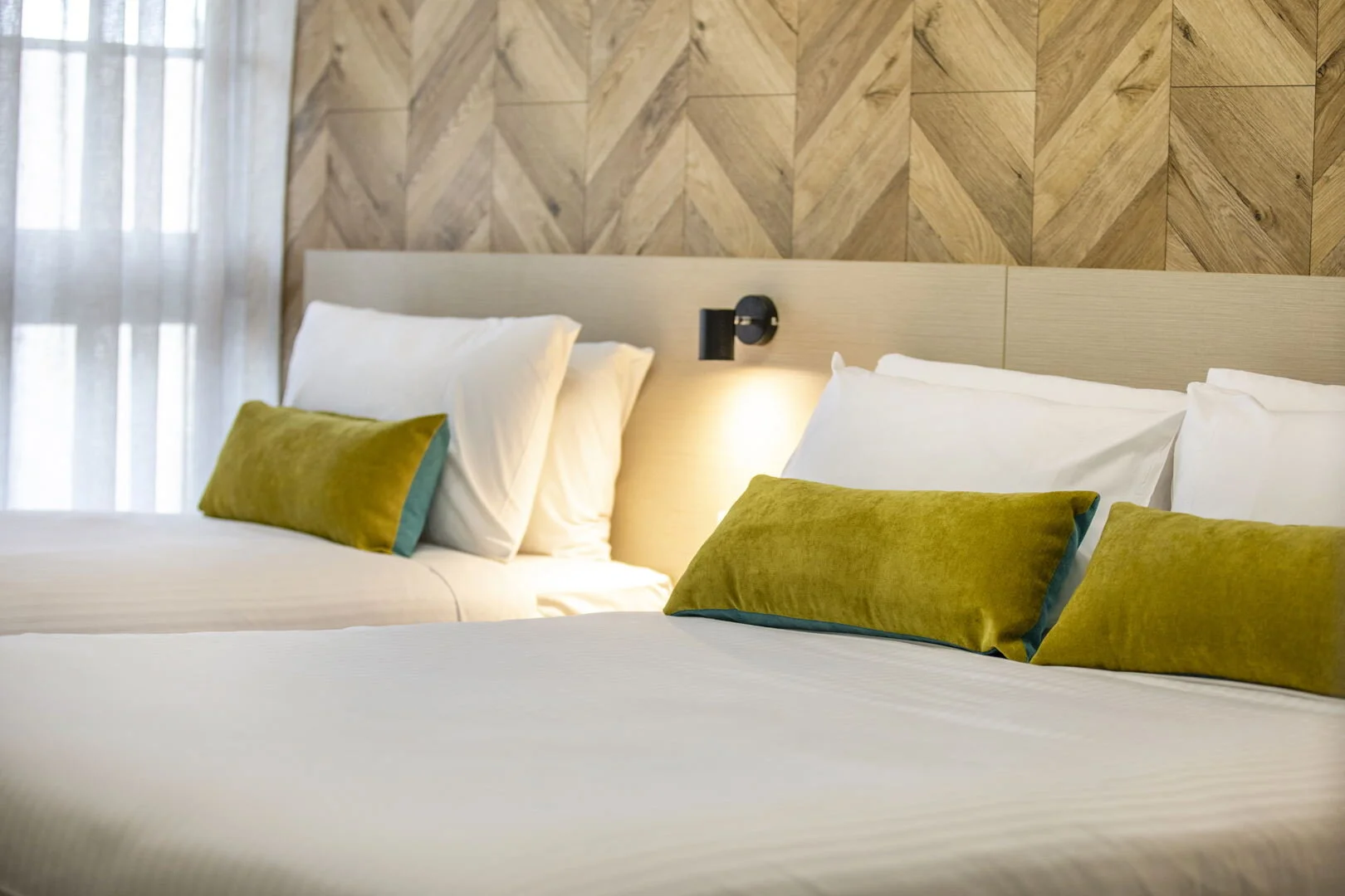 Nightcap at Sylvania Hotel (18).jpg