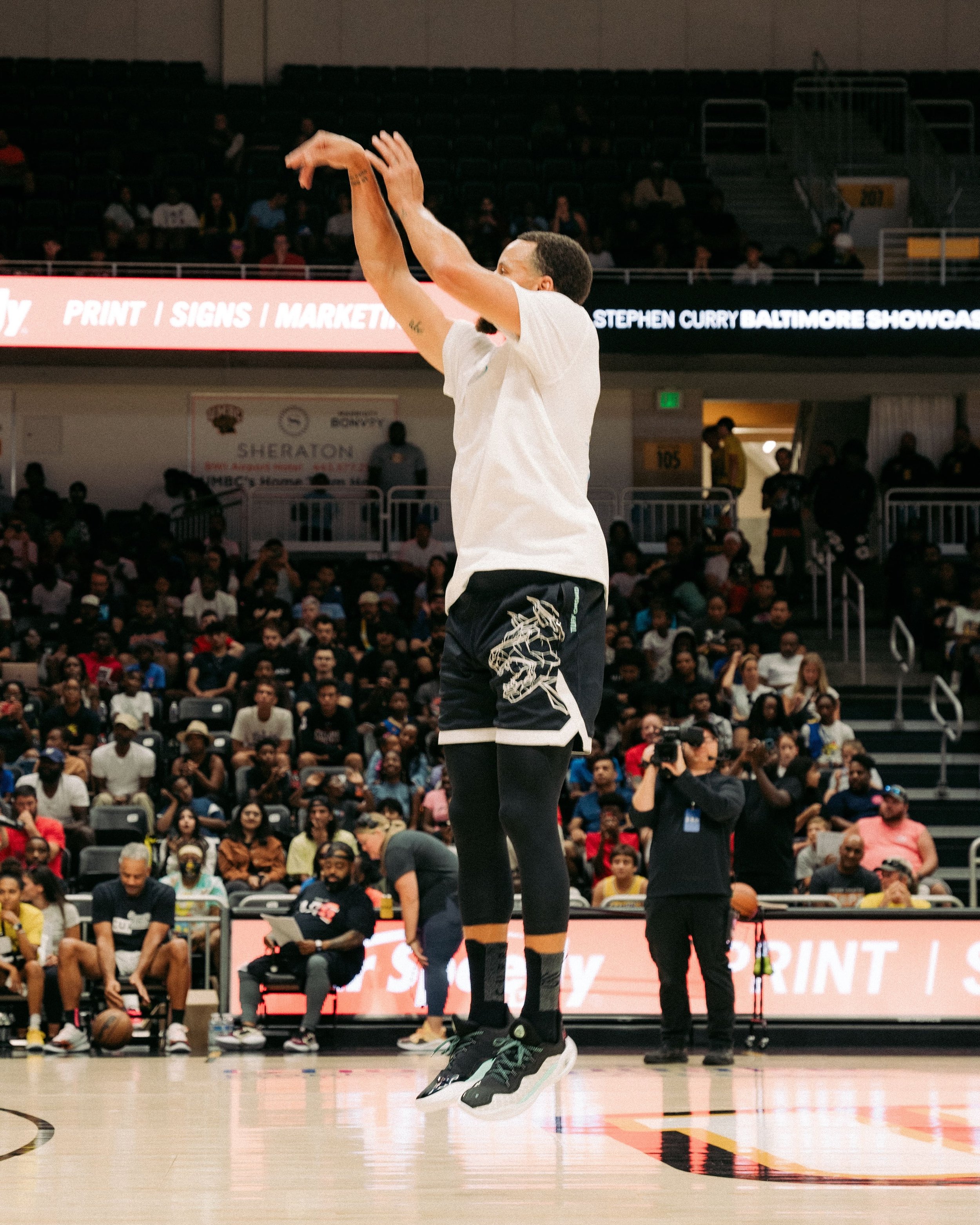 UA_CURRY SHOWCASE-24.jpg