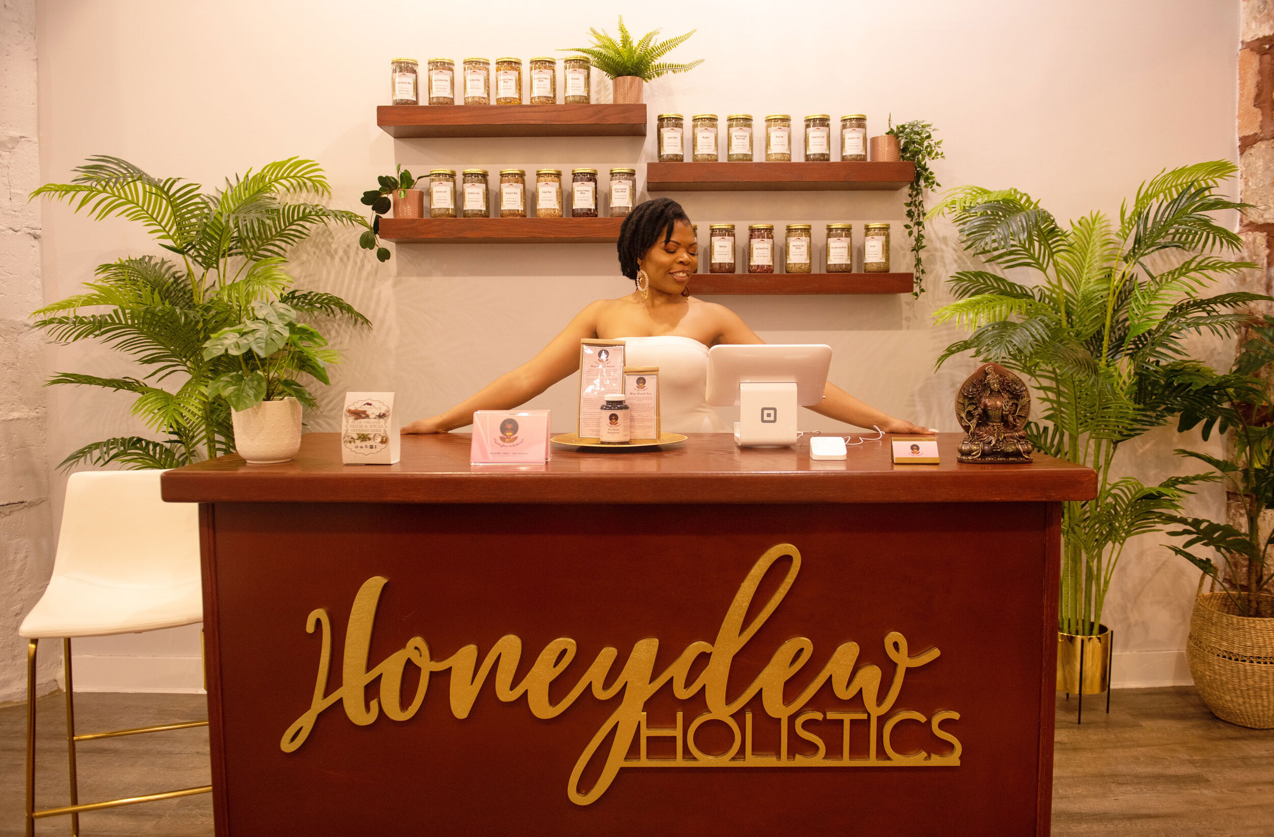 Honeydew-Holistics-Storefront-_web-9.jpg