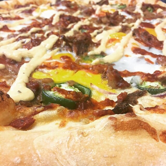 Good Morning Glenwood Springs!  Today&rsquo;s breakfast slice, Brisket &amp; Huevos Rancheros! Salsa base, Pintos, Jalapeno, Onion, Queso. ☀️🍳🍕#breakfast #wereopen #takeout #curbsidepickup #wehavecoffeetoo #mimosas #instayum #pizza #glenwoodsprings