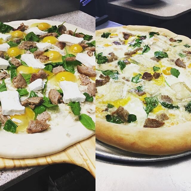 Today&rsquo;s Breakfast Slice! Sausage, Egg, Spinach &amp; Brie w/ a Sage Sweet Cream Base 😋☀️ #breakfast #pizza #brie #riseandshine #wereopen #takeout #curbsidepickup #glenwoodsprings #russosgws #coloradoeats #instafood #yummy
