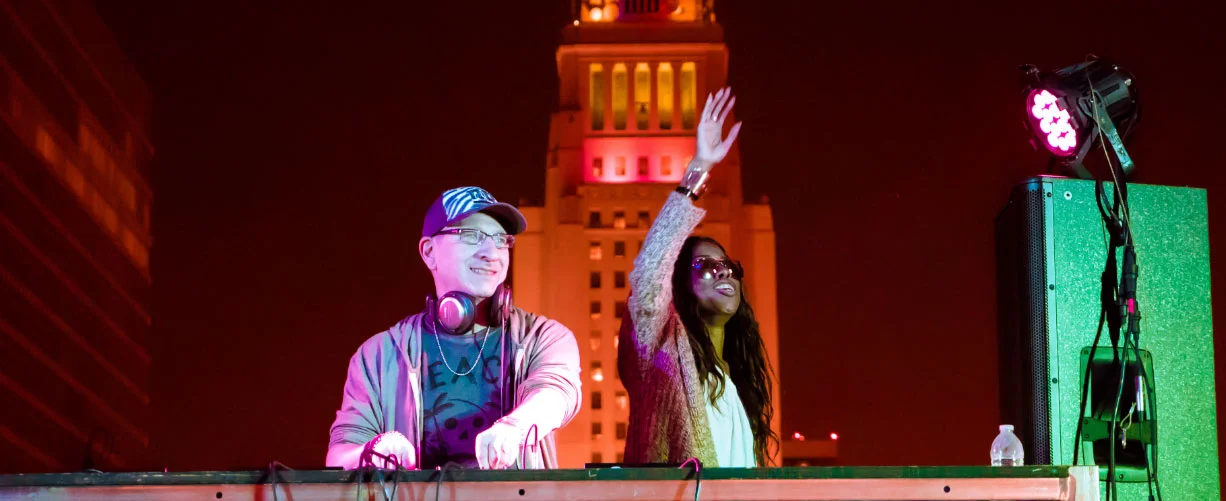 Evan Landes (Groove Junkies) and Solara at the LA Town Hall 4th of July
