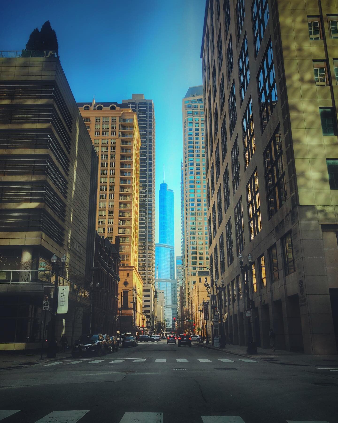 Sunday evening after Cubanos and ballet in the city. Not exactly #chicagohenge, still a nice view.