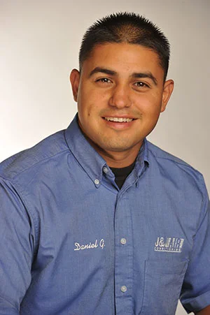 Daniel-G-(Service-Tech).jpg