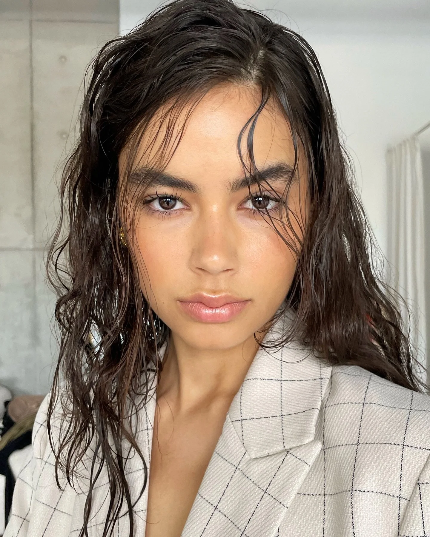 A BTS shot of the sweetest @nataliabinks_ 💕

#makeip #makeupartist #zoekarlis #zoekarlismakeup #melbournemakeupartist #melbournehairstylist #sydneymakeupartist #sydneyhairstylist #wethair #naturalmakeup #freshmakeup #cleanmakeup