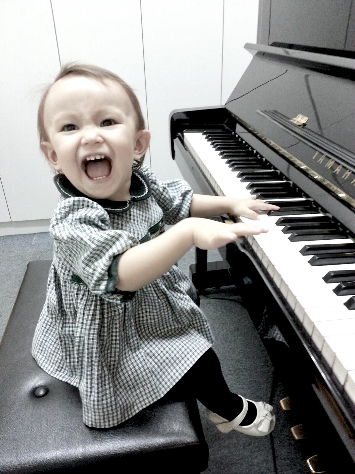 savah on piano 2-v2.jpeg