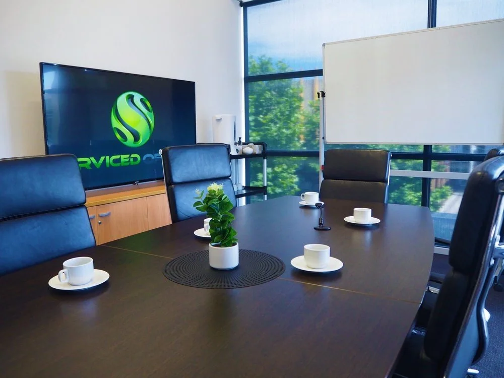 Boardroom+-+screen+with+logo.jpg