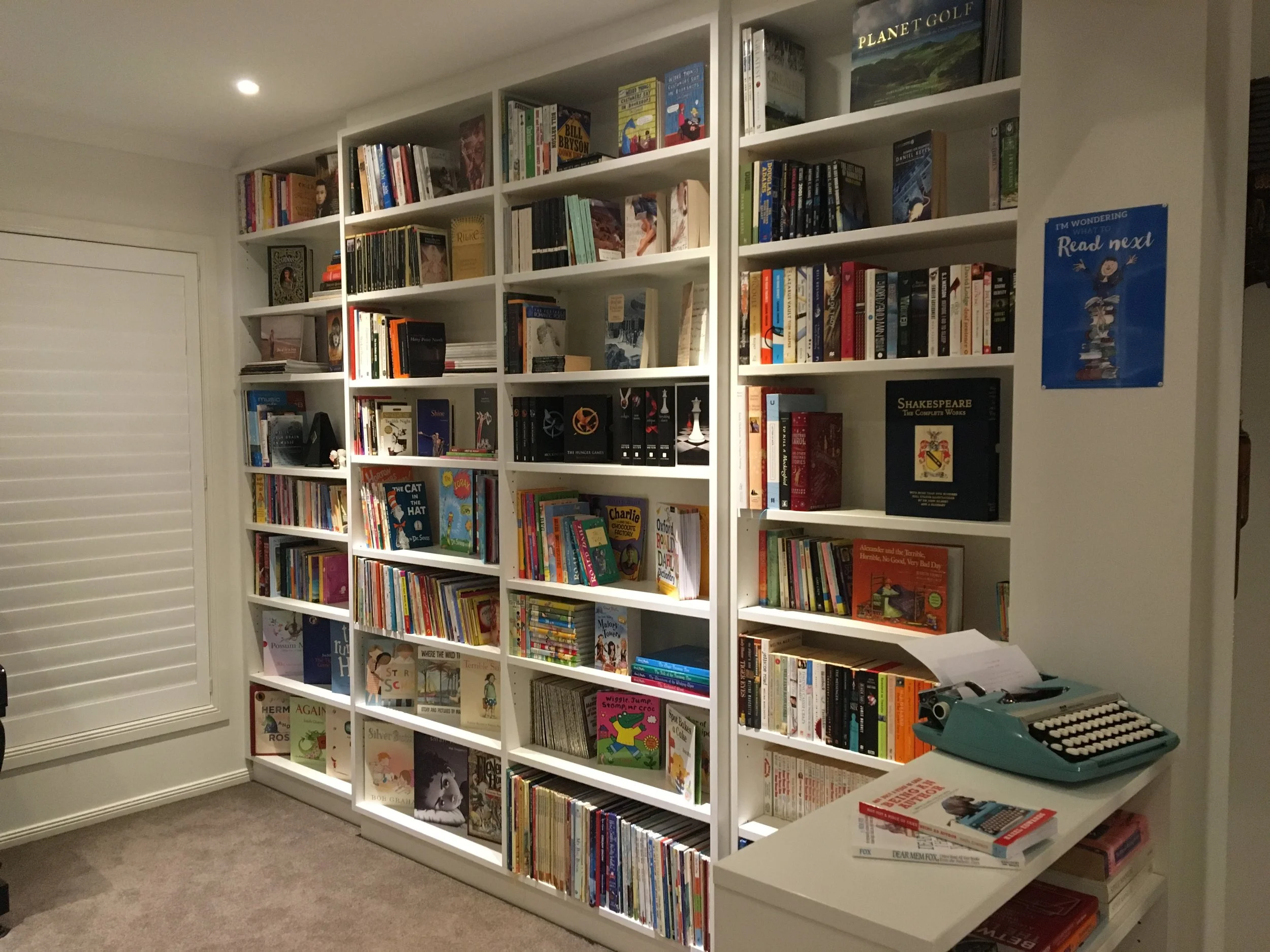 Dorreen Home Library 01