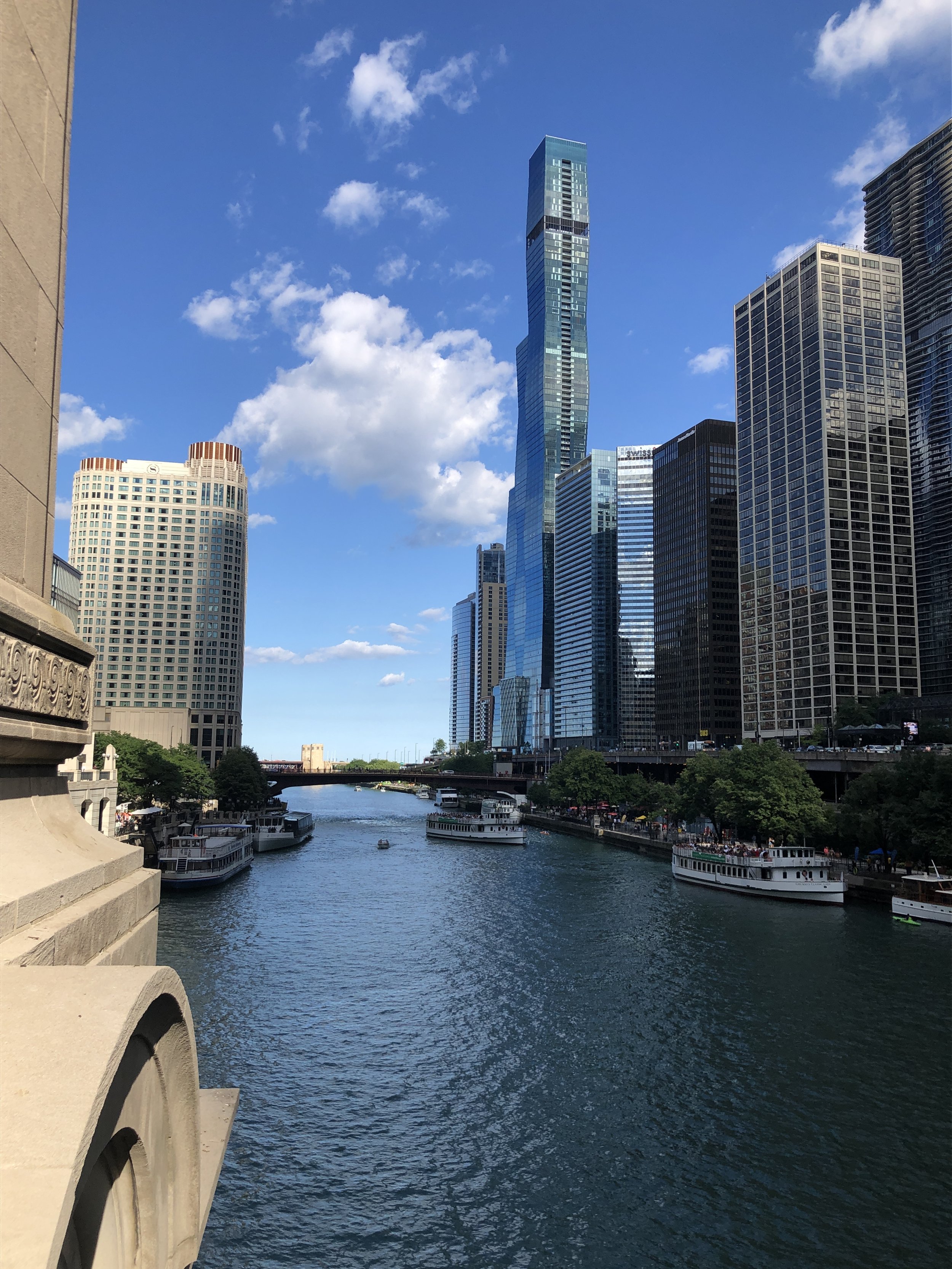 Chicago River at Wacker and State.JPG