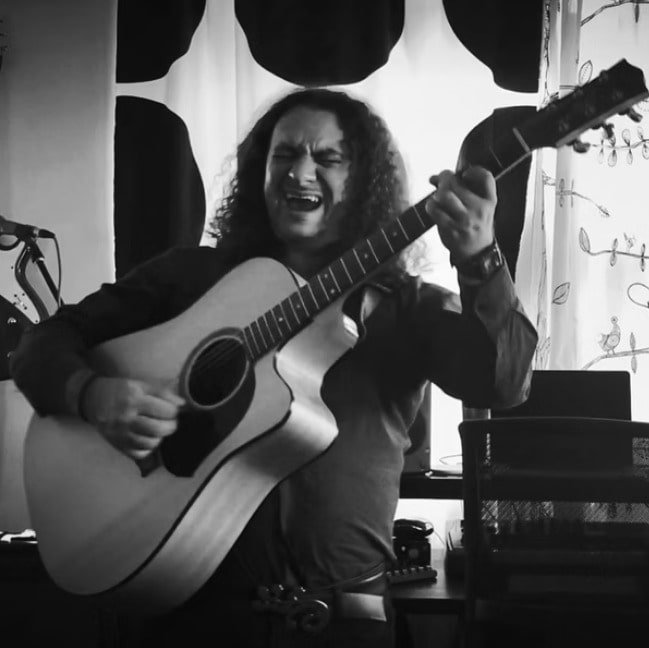 ERIK delivers acoustic rock performances at Sydney dinner parties