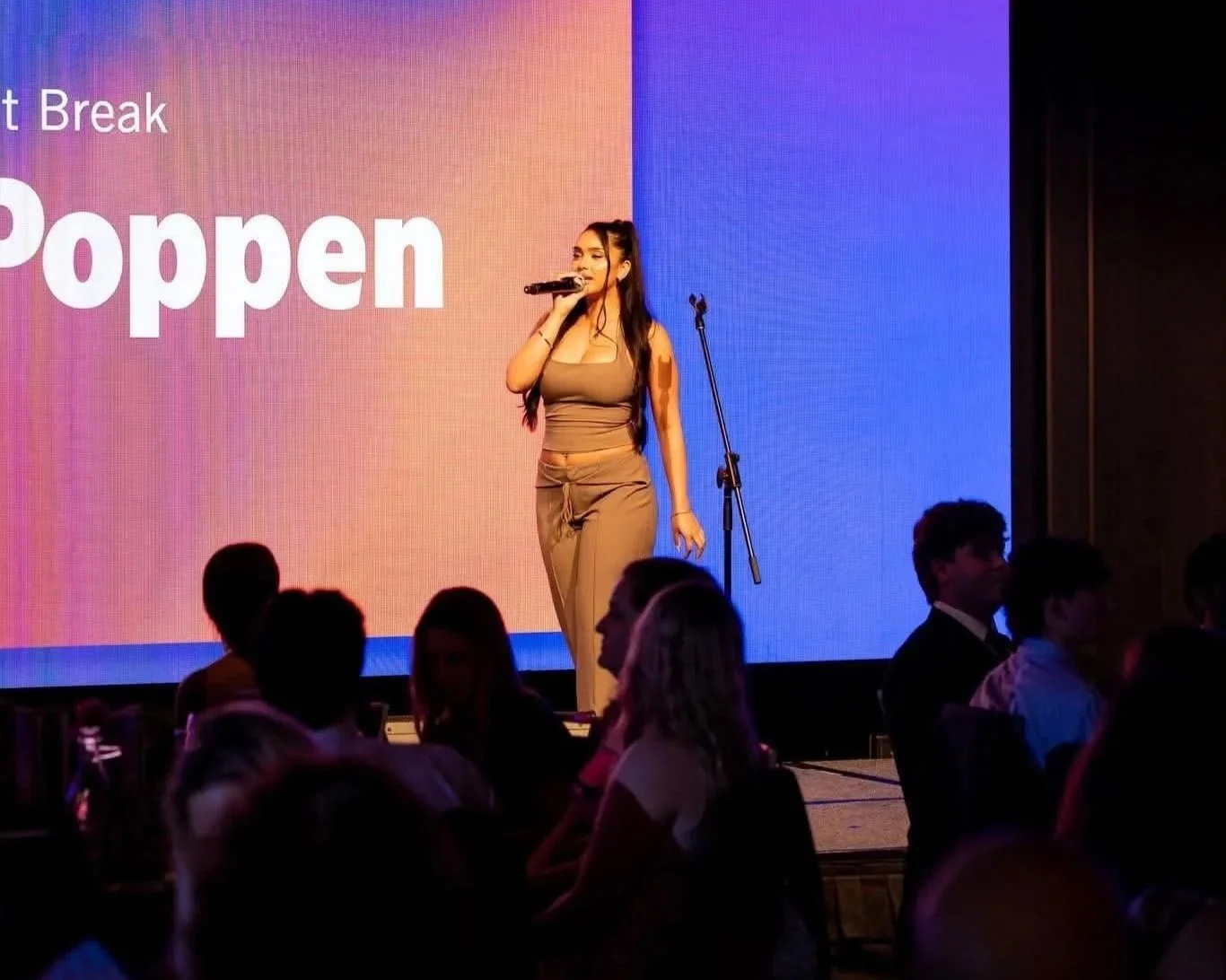 DANIELLE PERTH ACOUSTIC DUO ENTERTAINER CORPORATE EVENT MUSICIAN