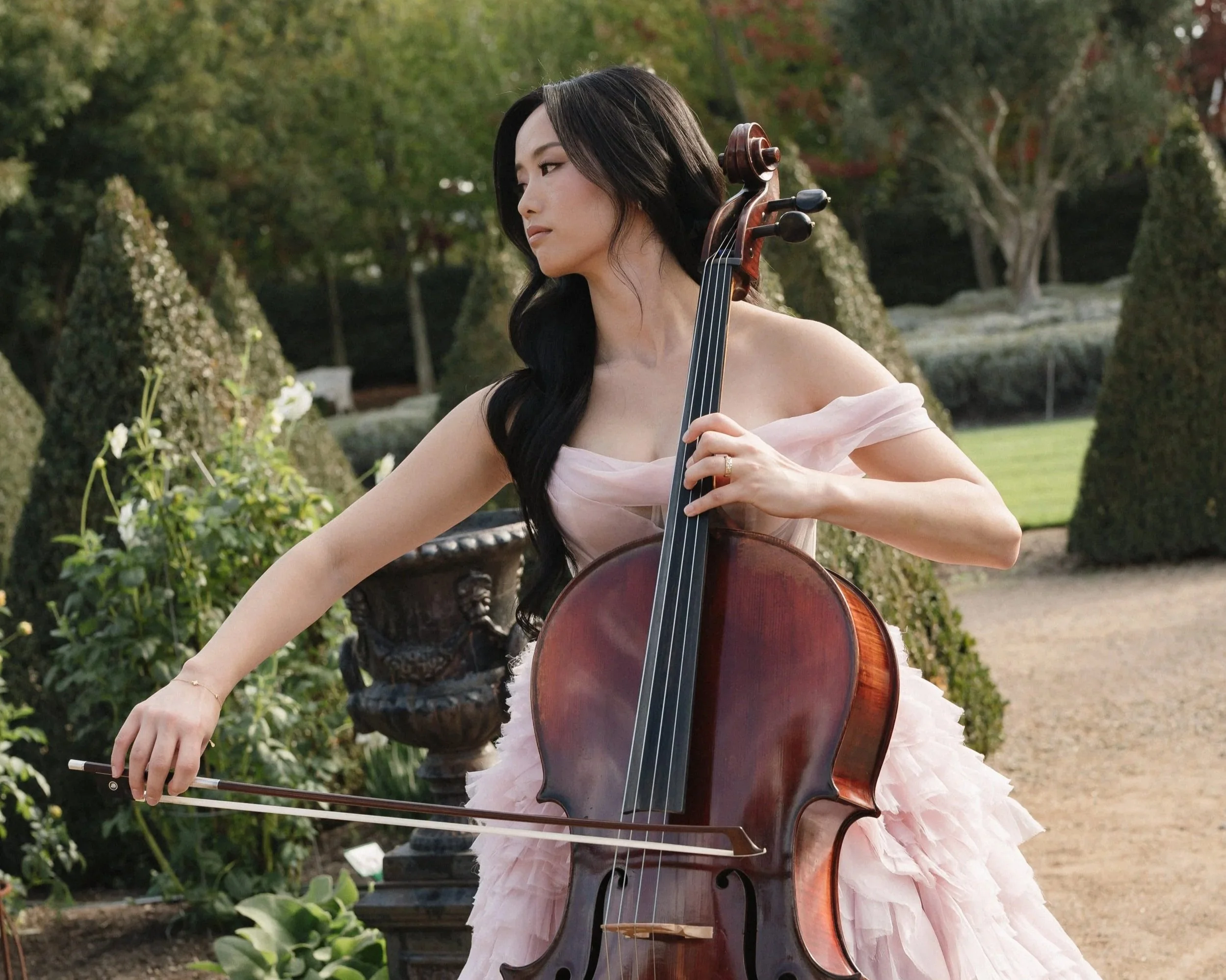 ANNIKA MELBOURNE CLASSICAL CELLIST WEDDING CEREMONY ENTERTAINER HIRE