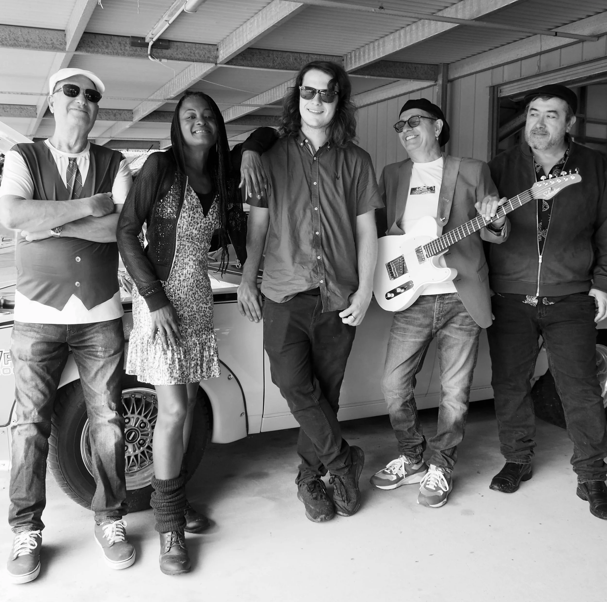 Hire RnB band Brisbane | SOUL FIRE COLLECTIVE is live act for private parties | Artist Bookings