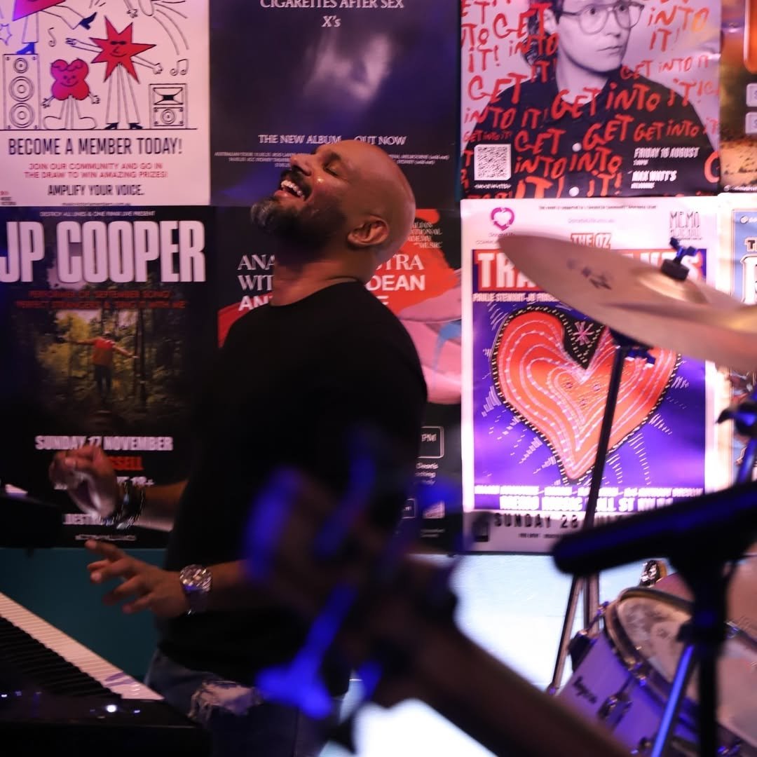 Hire corporate rock Melbourne | LOIS LANE reliable band for functions | Artist Bookings