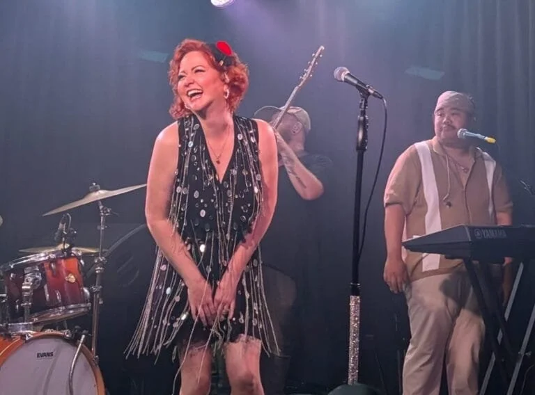 Hire contemporary pop singer-songwriter Melbourne | SUNSET SALORE professional live shows | Artist Bookings