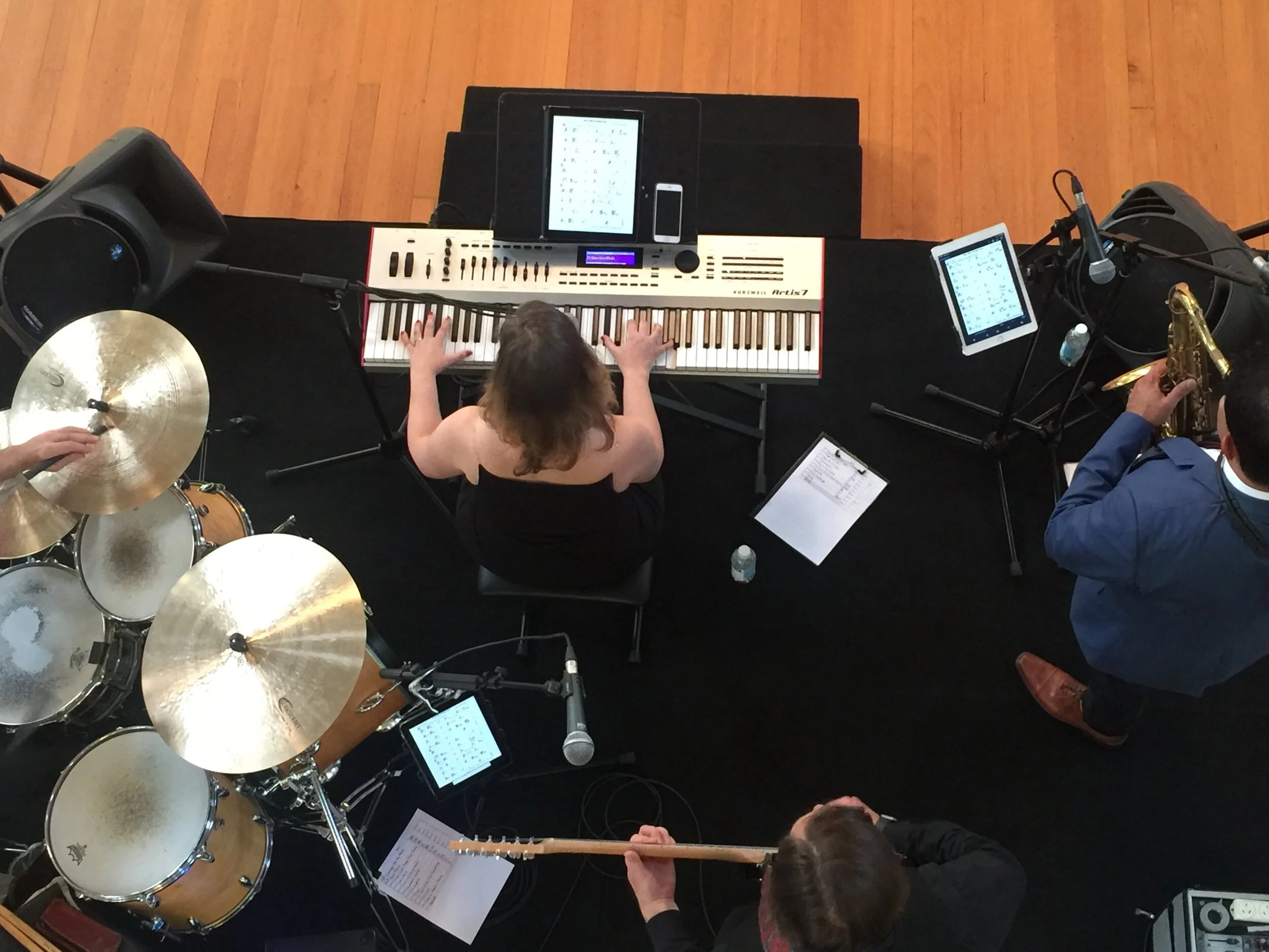 Book Jazz pianist Melbourne | SHARON feature act for exclusive cocktail functions| Hire from www.artist-bookings.com