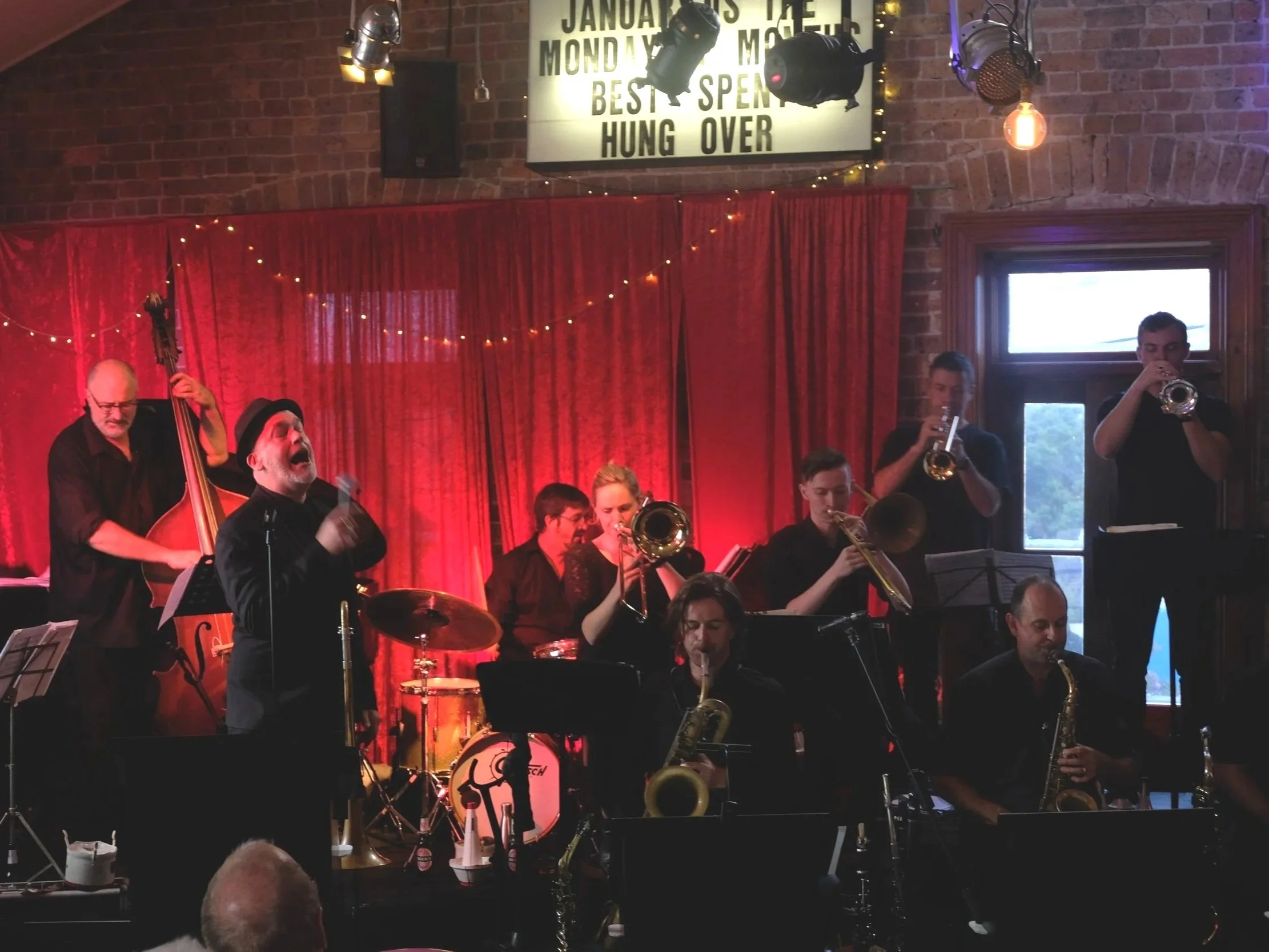 Book Performer | Sydney Party Band | DAN THE MAN AND CO | Artist Bookings
