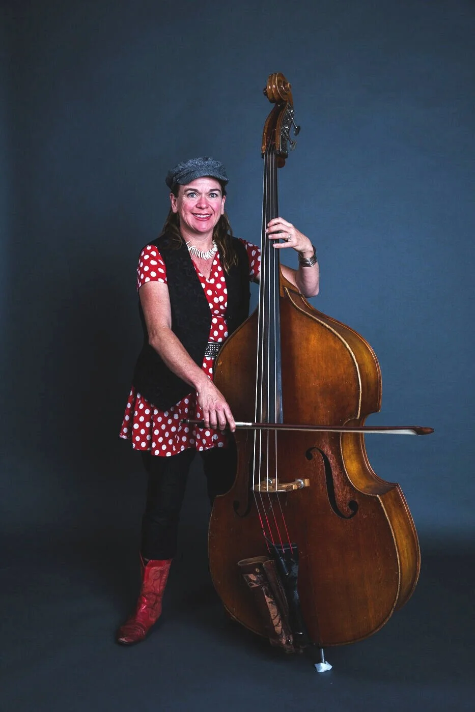 Hire Double Bassist Melbourne | FRANCES EVANS | Artist Bookings