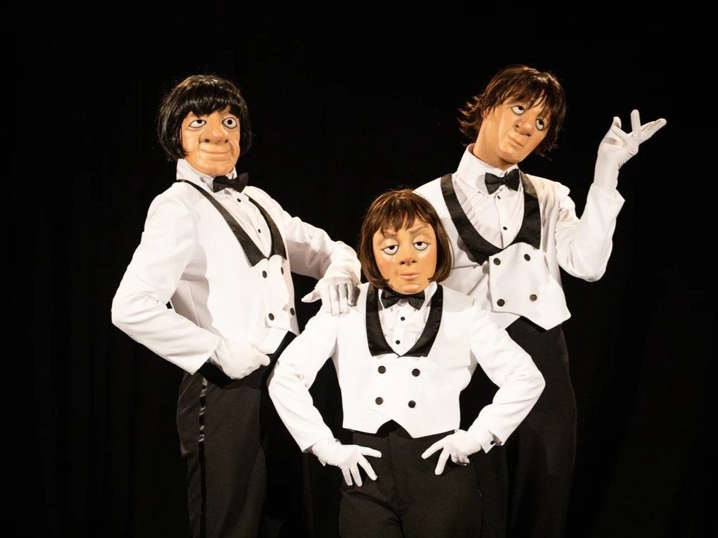 Roving Visual | THE MASK FOLKS | Brisbane Performer | Artist Bookings