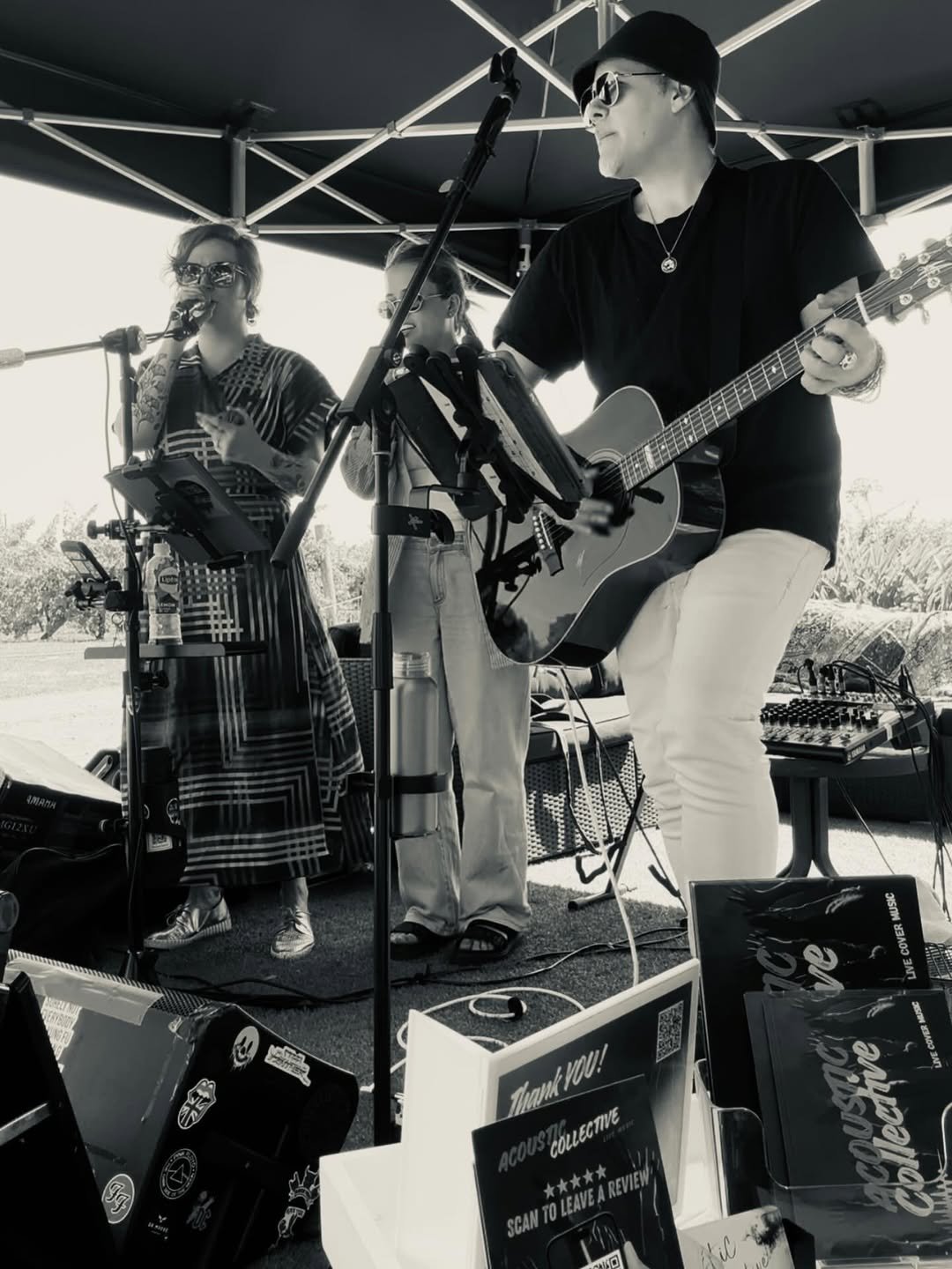 Hire expert pop covers Melbourne | ACOUSTIC COLLECTIVE professional events duo | Artist Bookings