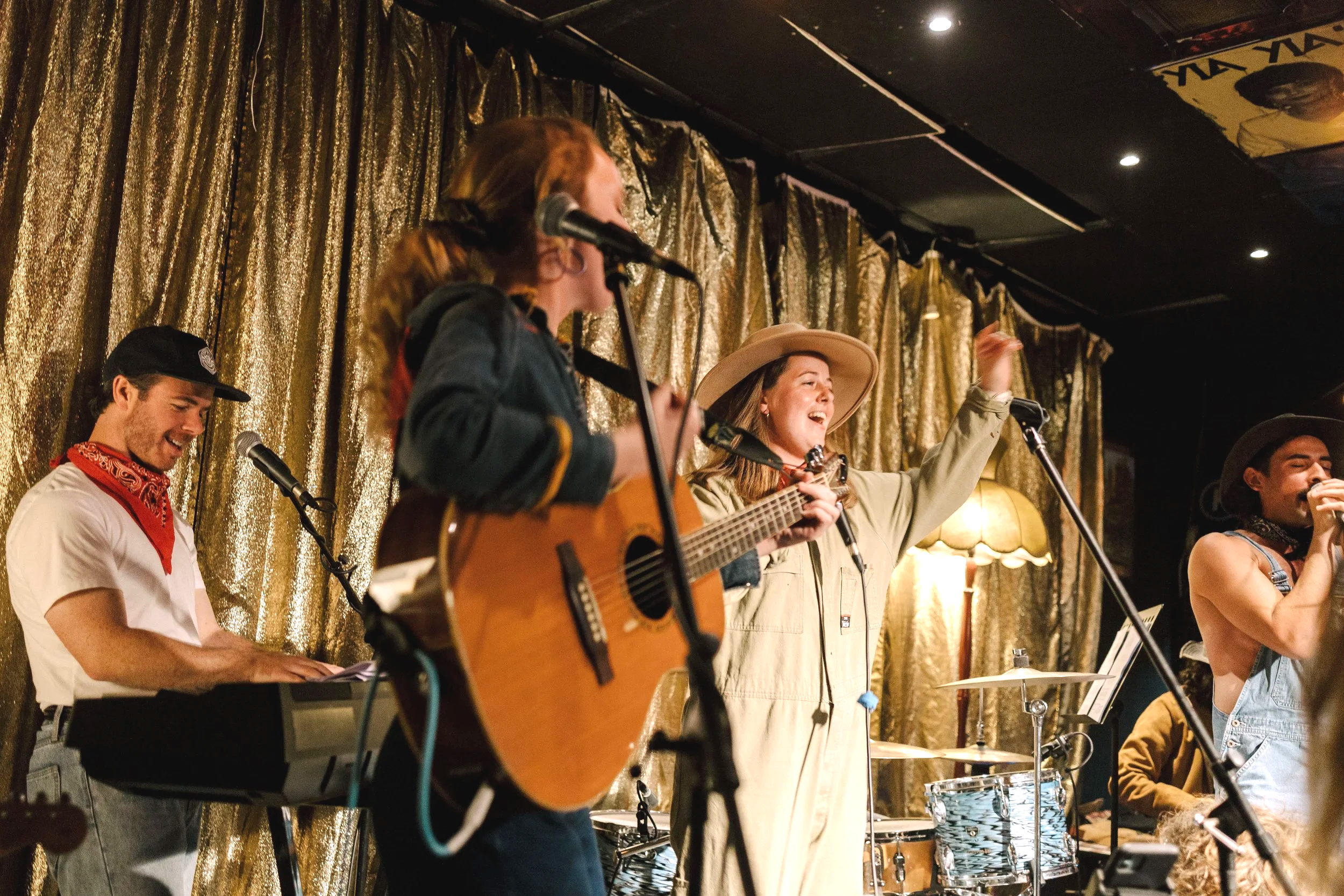 Hire electric folk band Sydney | ROLLING BLIZZARDS turn events into unforgettable nights | Artist Bookings