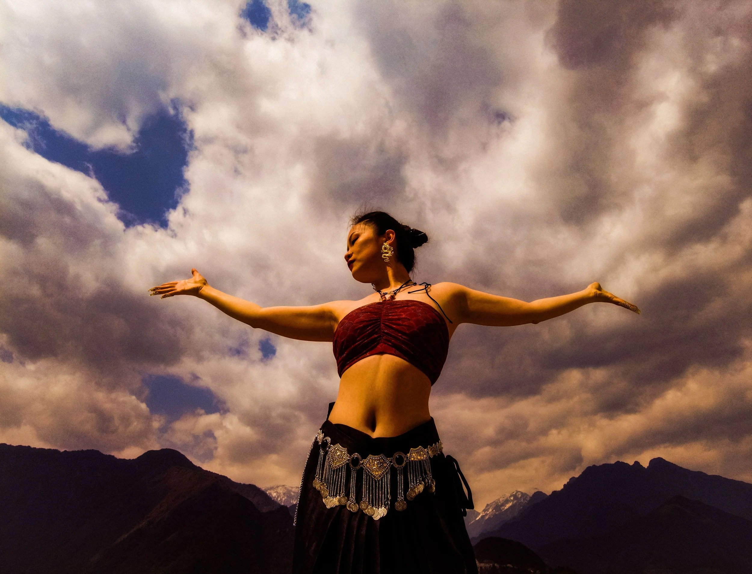 Book HANNA in Melbourne for electronic world music corporate events (Copy)