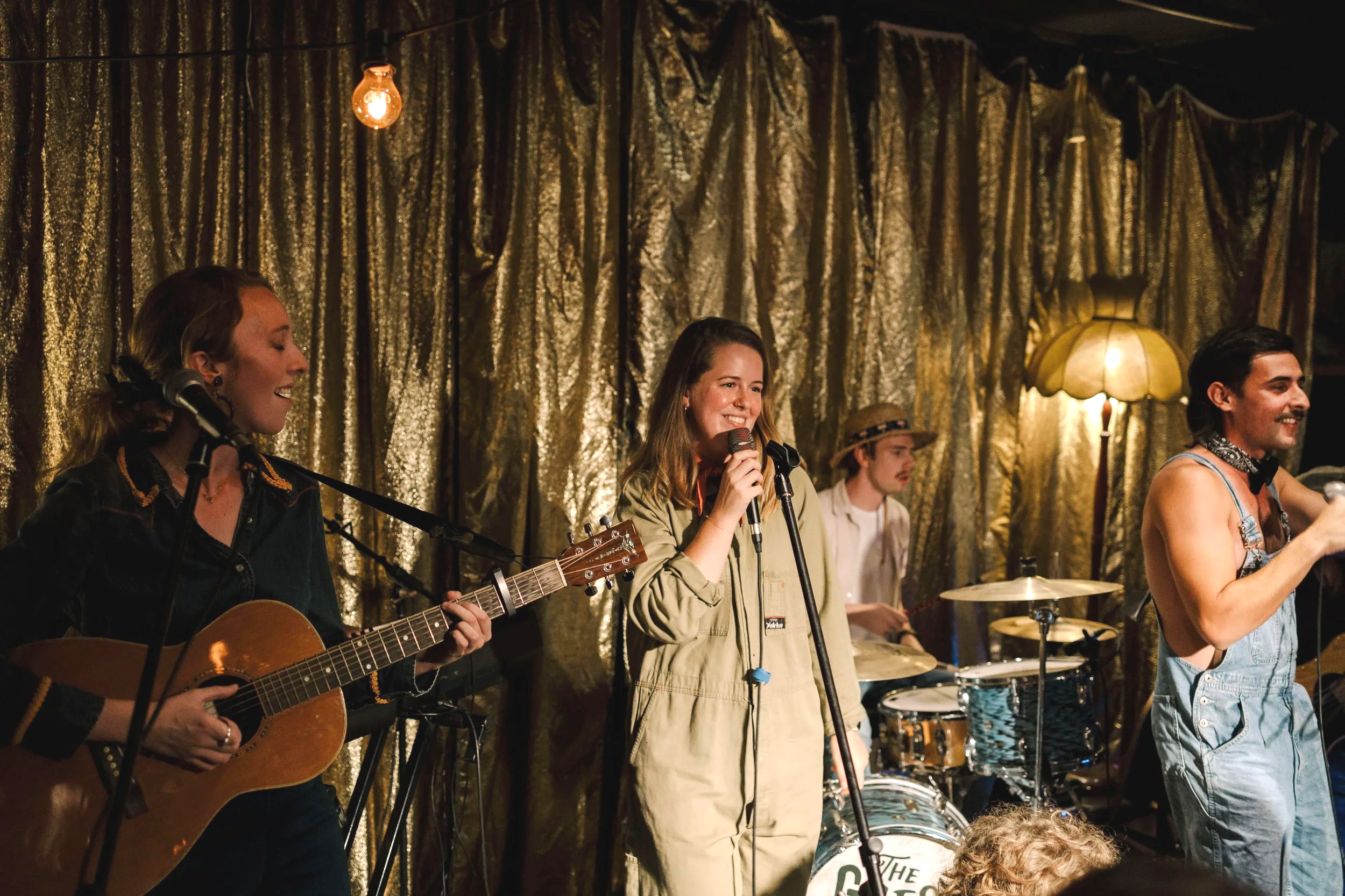 Book folk rock act Sydney | ROLLING BLIZZARDS energise audiences at major festivals | Artist Bookings