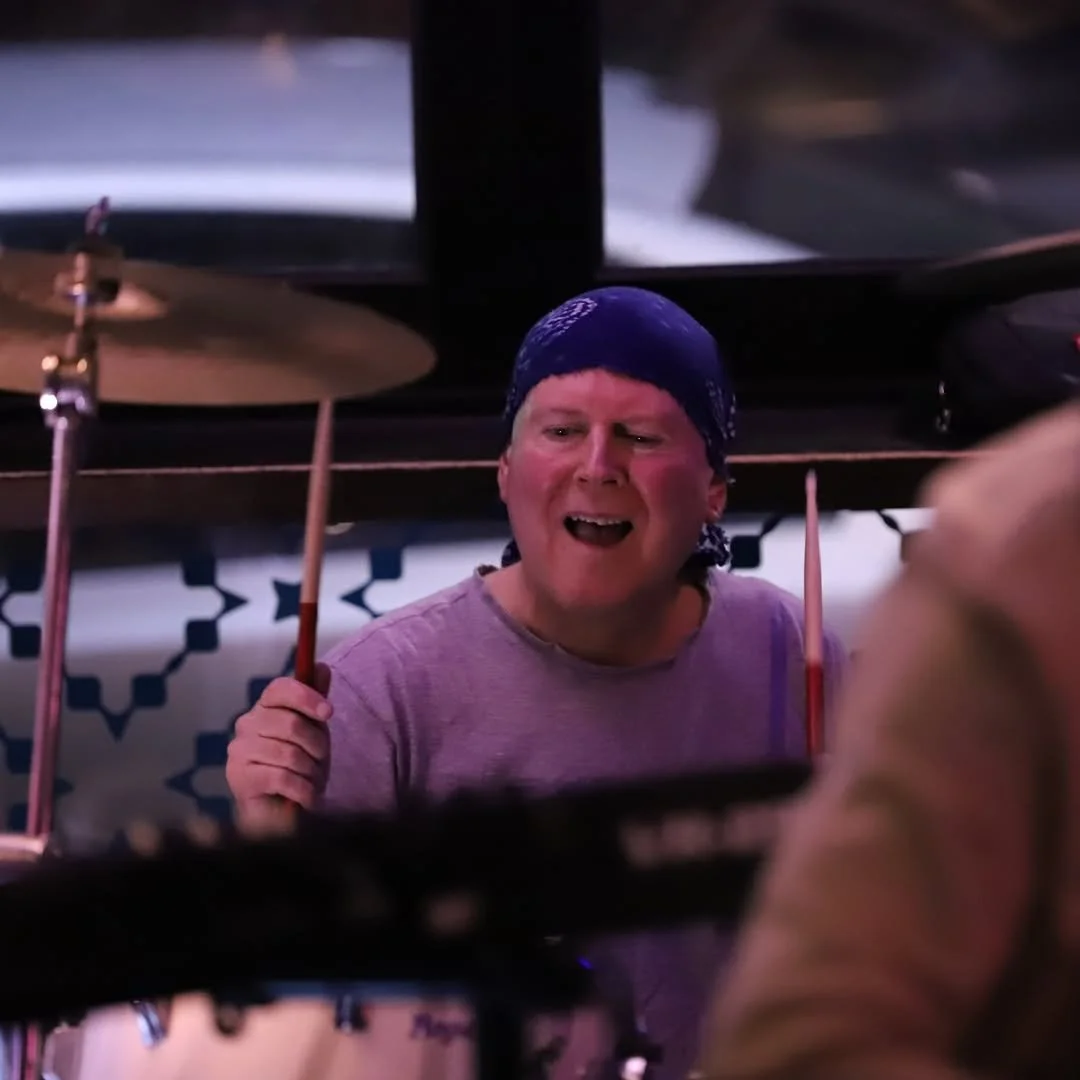 Book winery music Melbourne | LOIS LANE upbeat classic rock shows | Artist Bookings