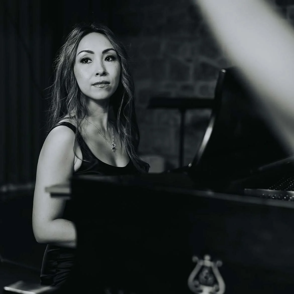 ADERIN SYDNEY INDIE SINGER FUNERAL SERVICE BESPOKE HIRE