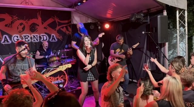 ROCK AGENDA MELBOURNE CLASSIC ROCK MUSICIAN PRIVATE FUNCTION PERFORMANCE