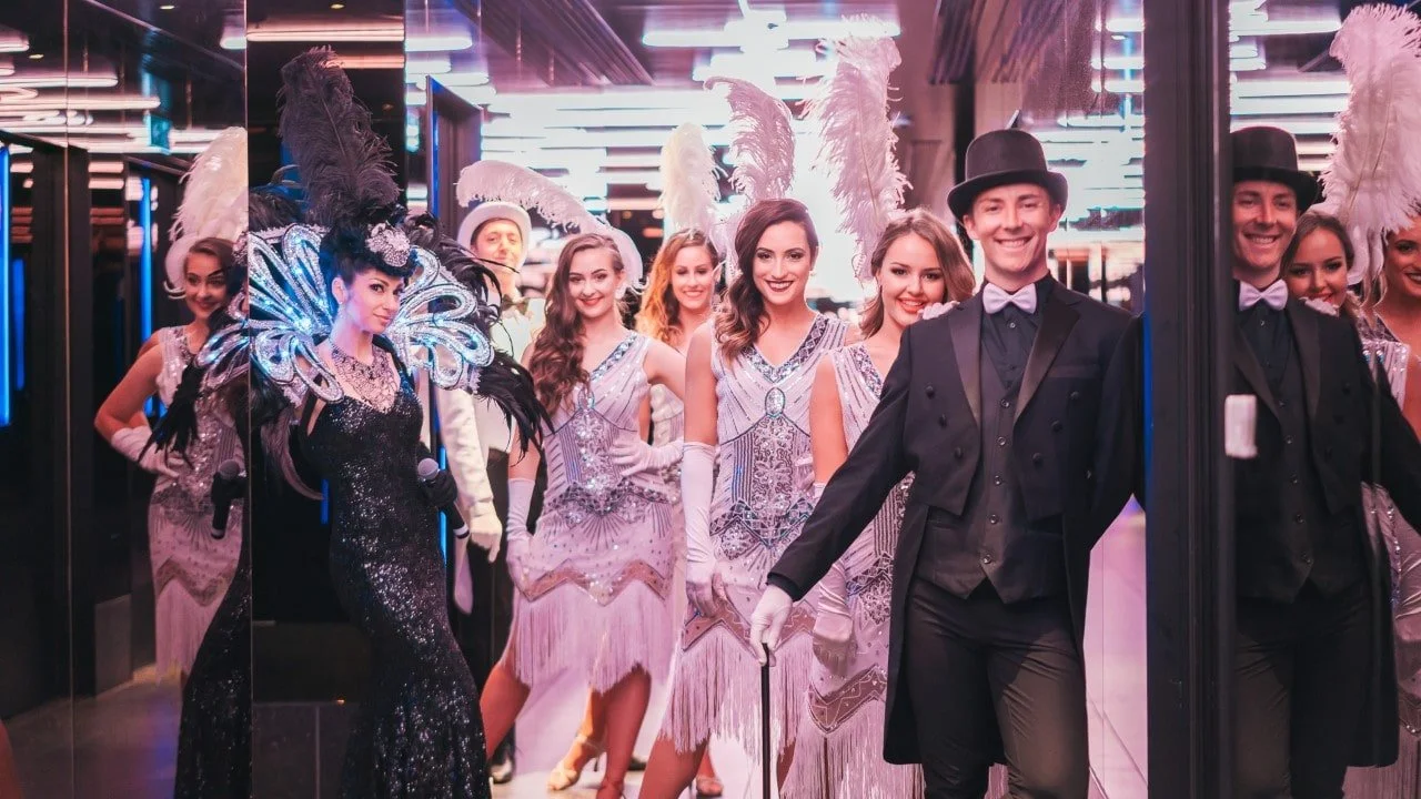 Melbourne cabaret singer LOLA VON SOUL for Gatsby-themed events hire now